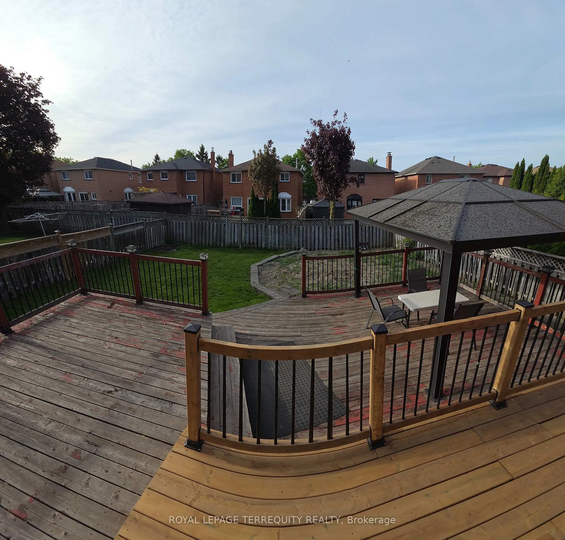 Photo 46 of 59 Foxhill Drive, Vaughan, Maple — HOMEH