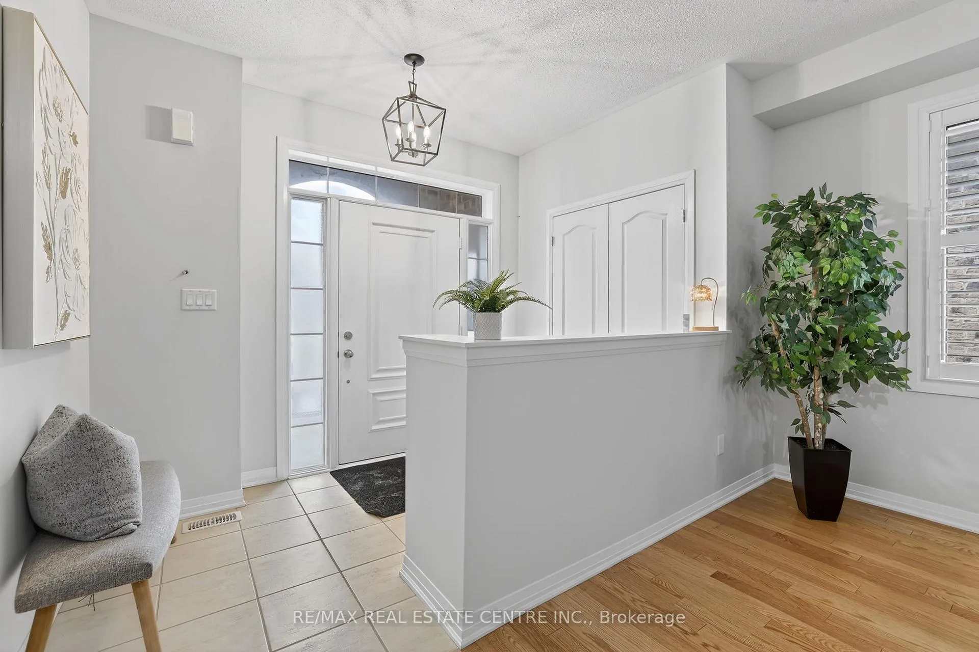 Photo 5 of 10 Porter Drive, Orangeville — HOMEH