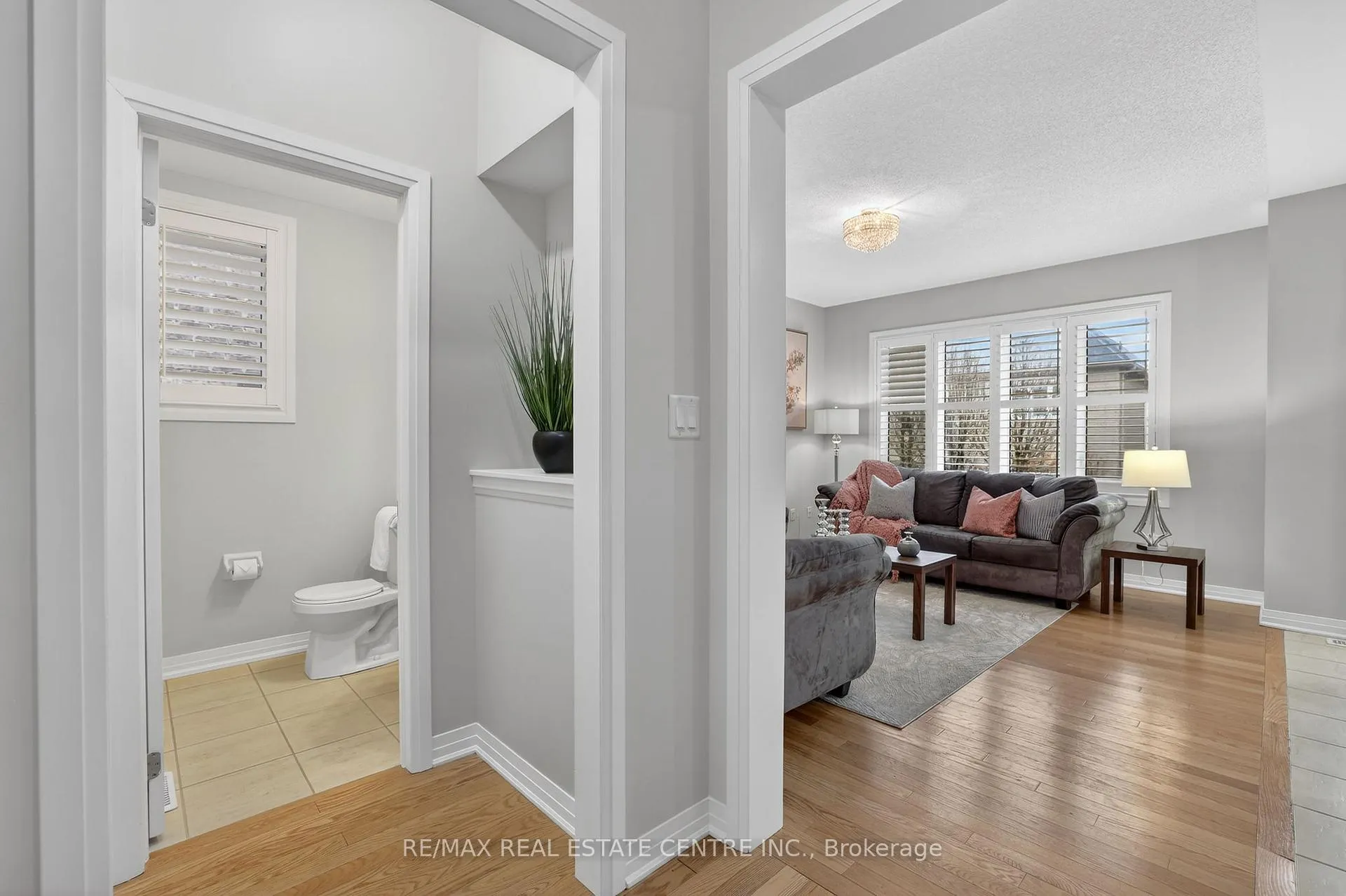 Photo 8 of 10 Porter Drive, Orangeville — HOMEH