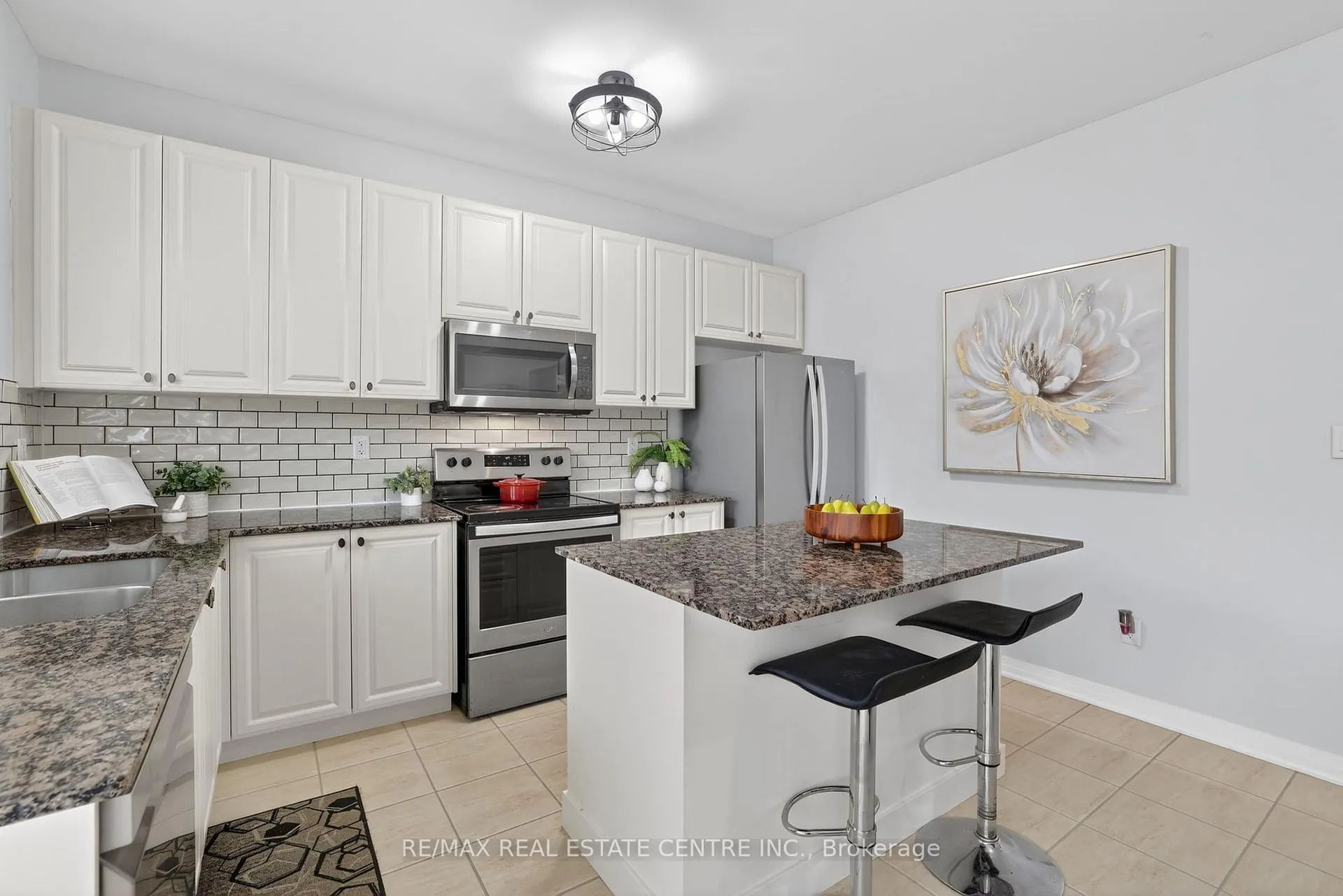 Photo 12 of 10 Porter Drive, Orangeville — HOMEH