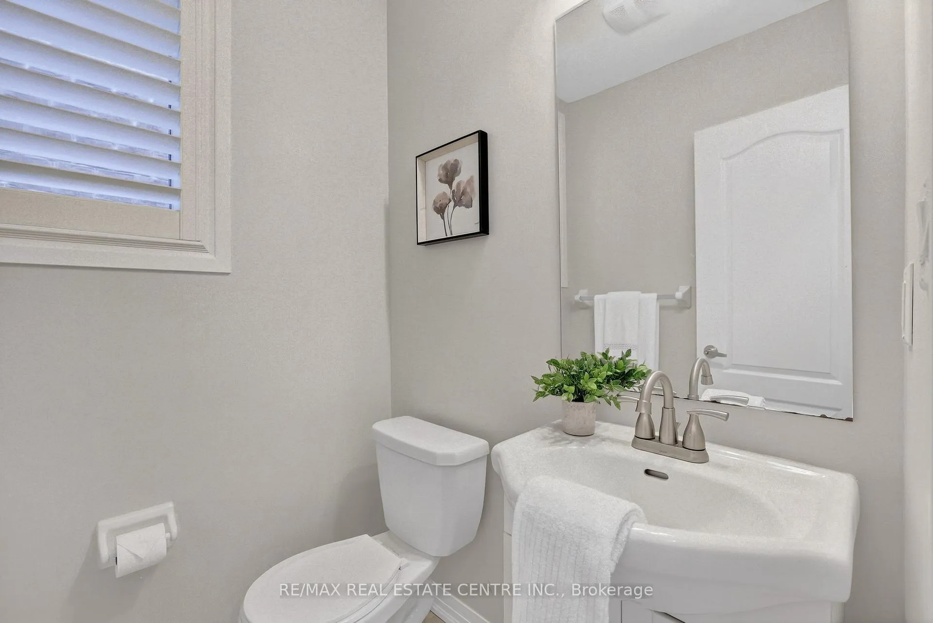 Photo 17 of 10 Porter Drive, Orangeville — HOMEH