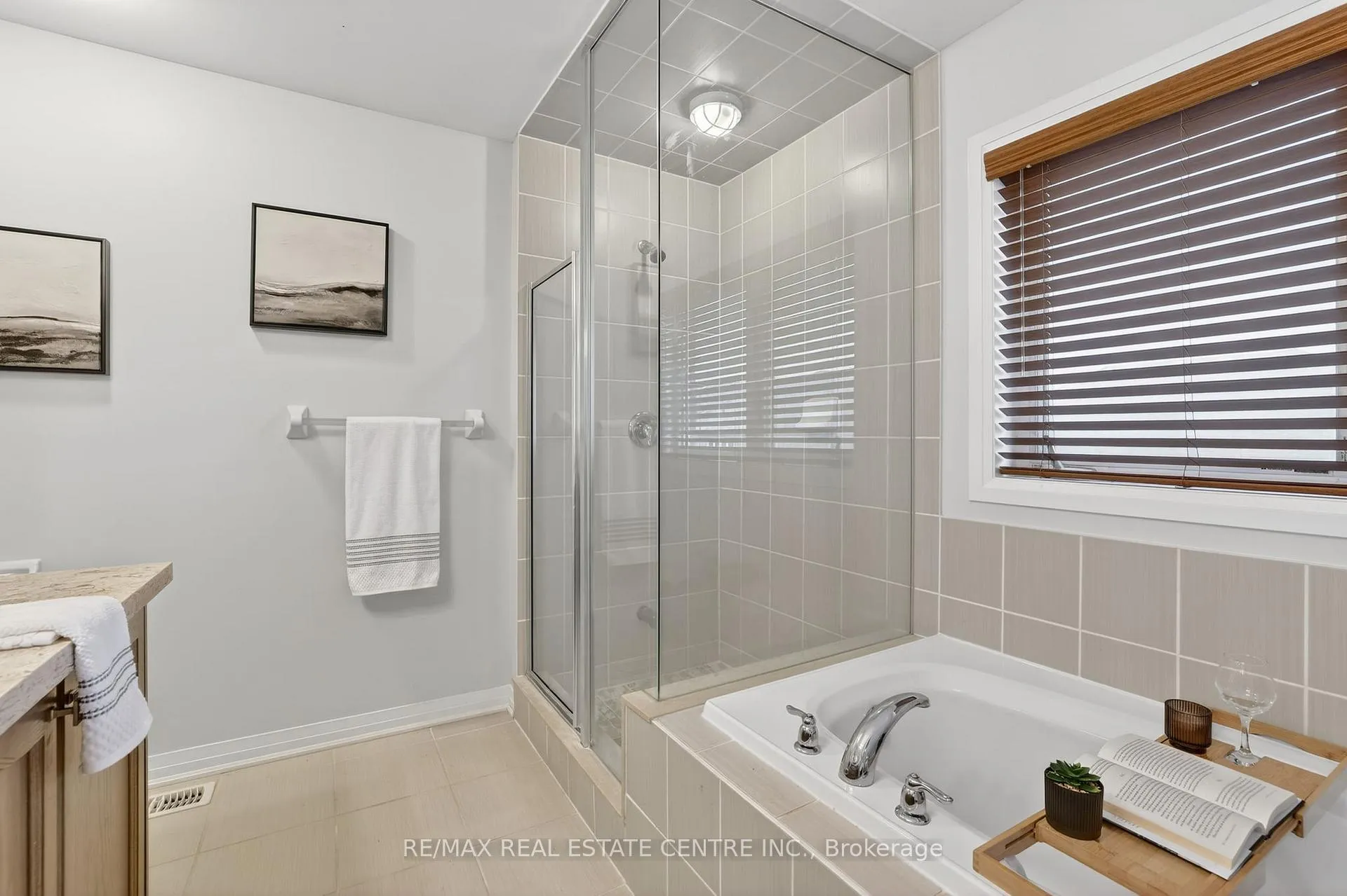 Photo 22 of 10 Porter Drive, Orangeville — HOMEH