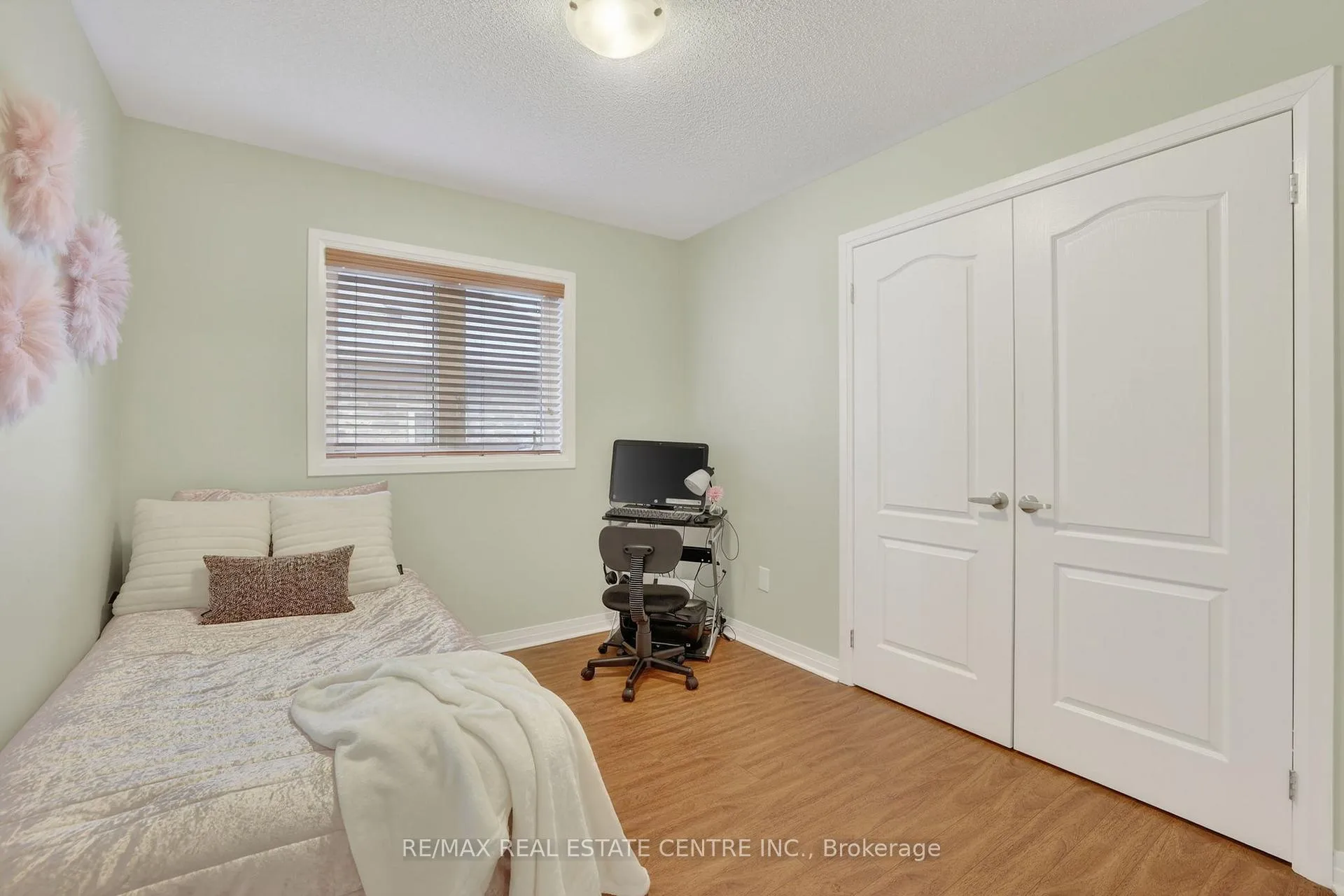 Photo 24 of 10 Porter Drive, Orangeville — HOMEH