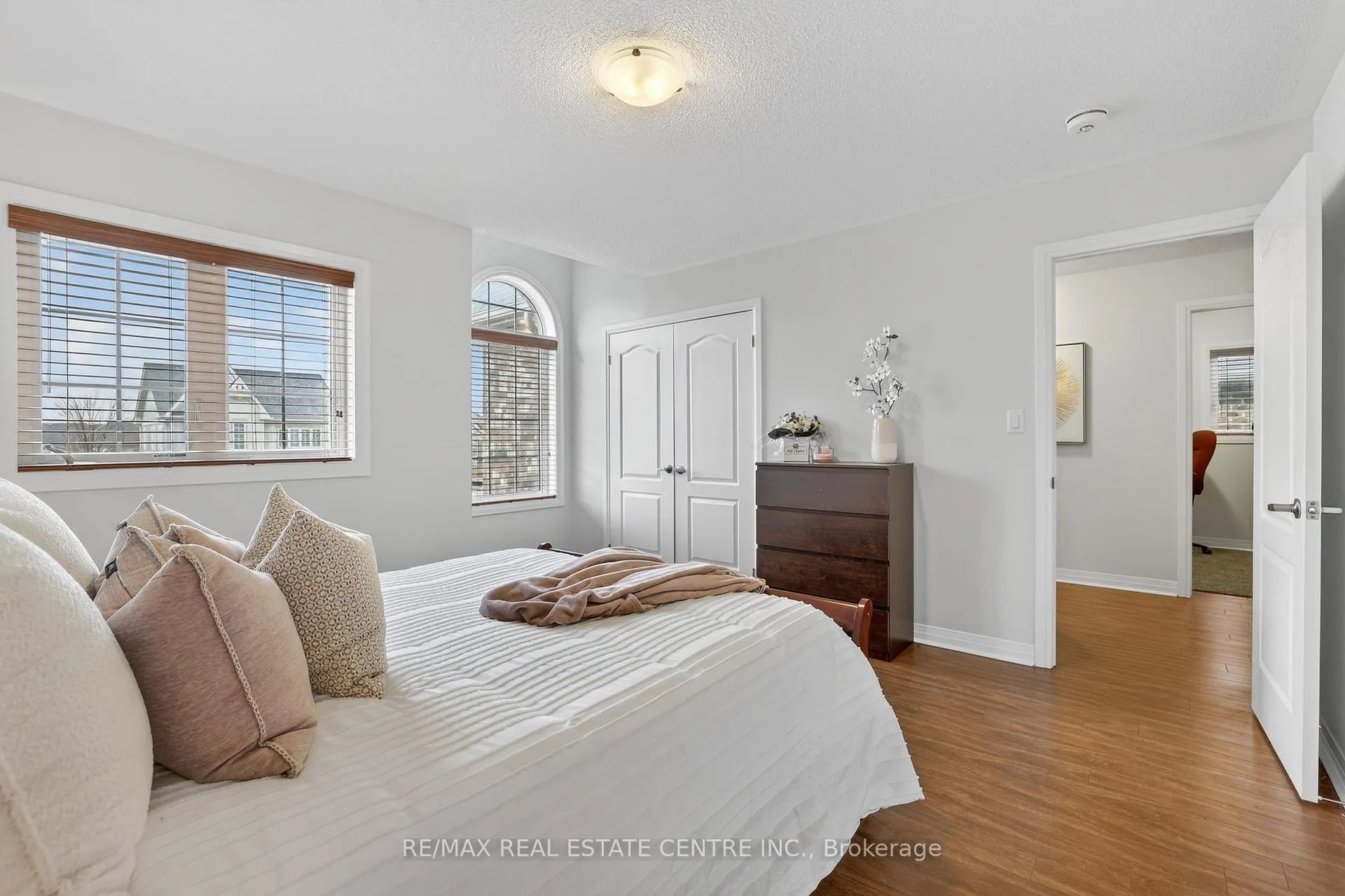 Photo 26 of 10 Porter Drive, Orangeville — HOMEH