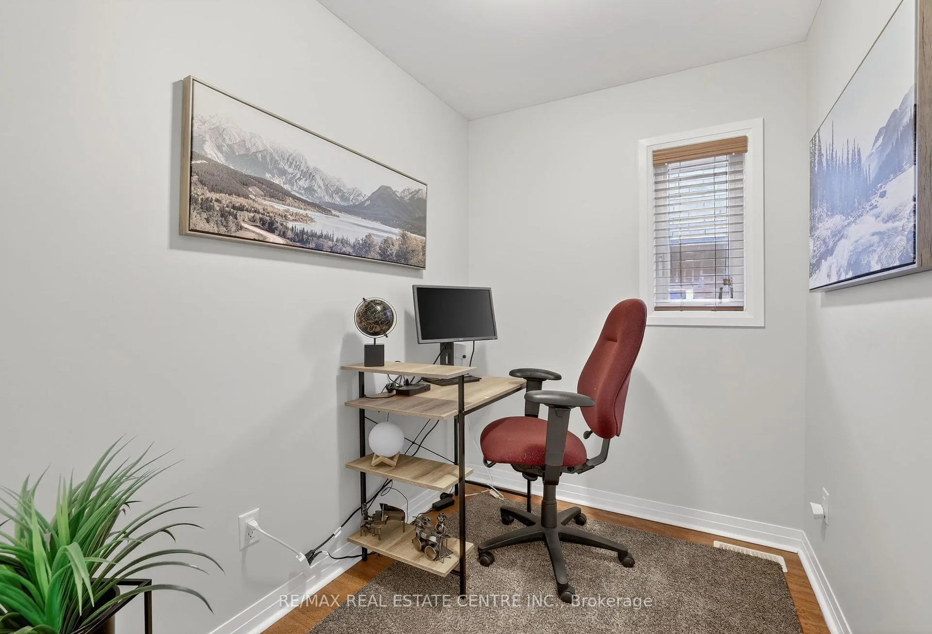 Photo 28 of 10 Porter Drive, Orangeville — HOMEH