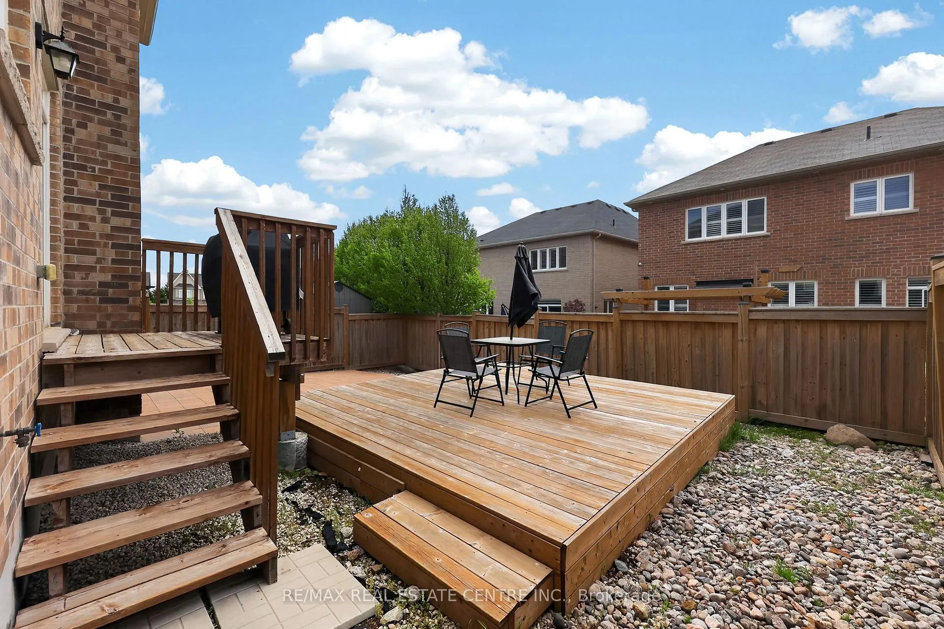 Photo 31 of 10 Porter Drive, Orangeville — HOMEH
