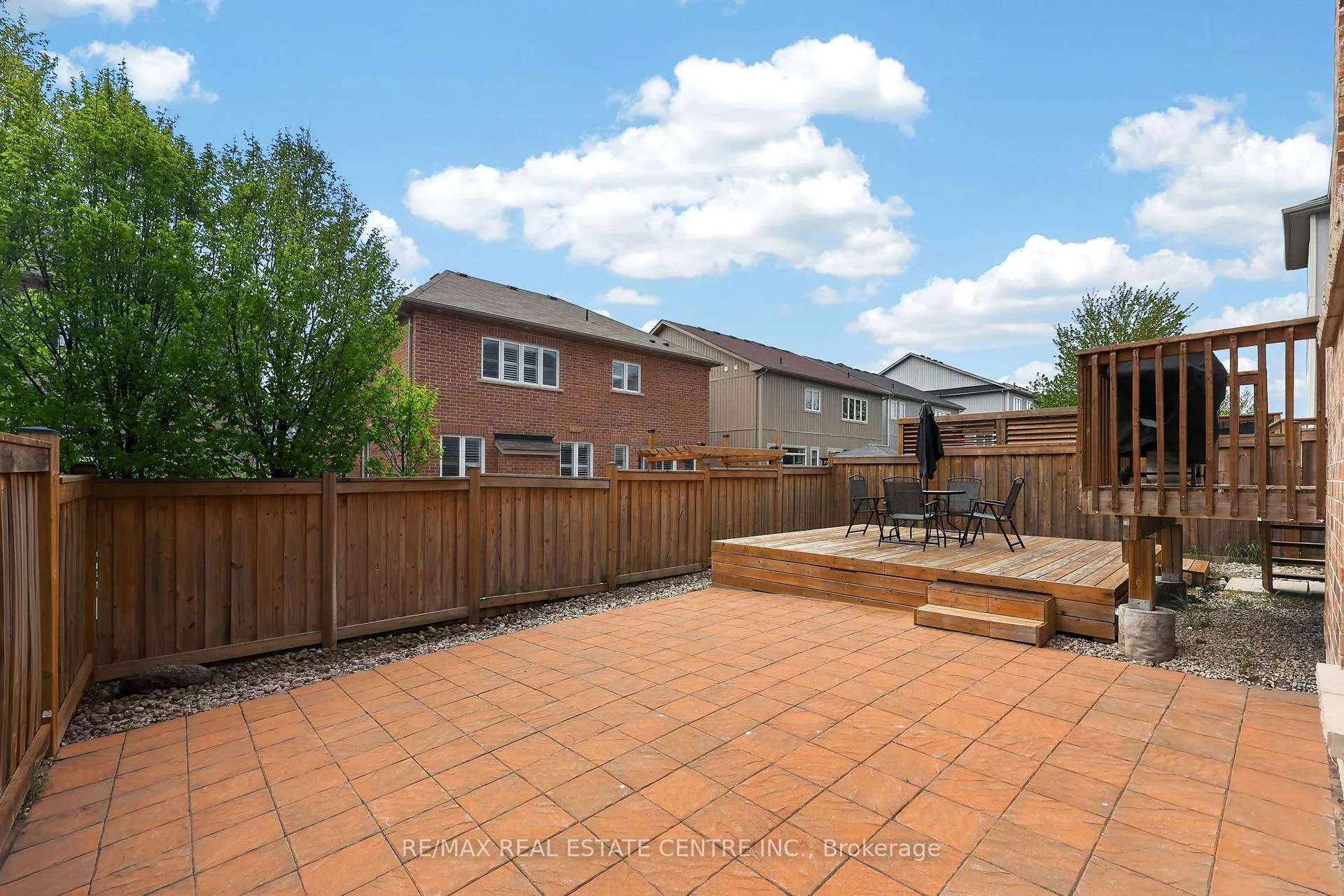 Photo 33 of 10 Porter Drive, Orangeville — HOMEH