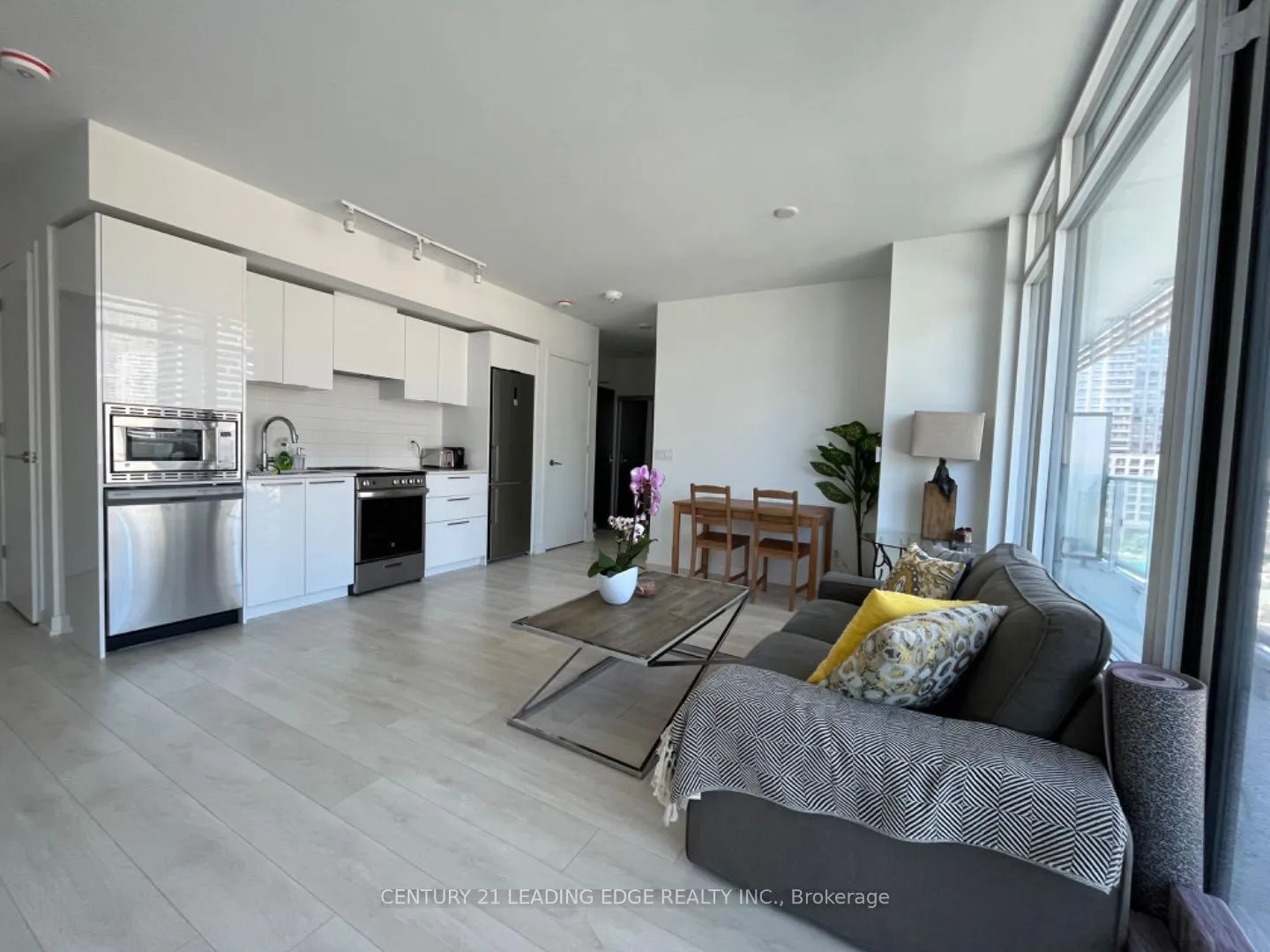 Photo 3 of Unit 711, 18 Maitland Terrace, Toronto, Church-Yonge Corridor — HOMEH