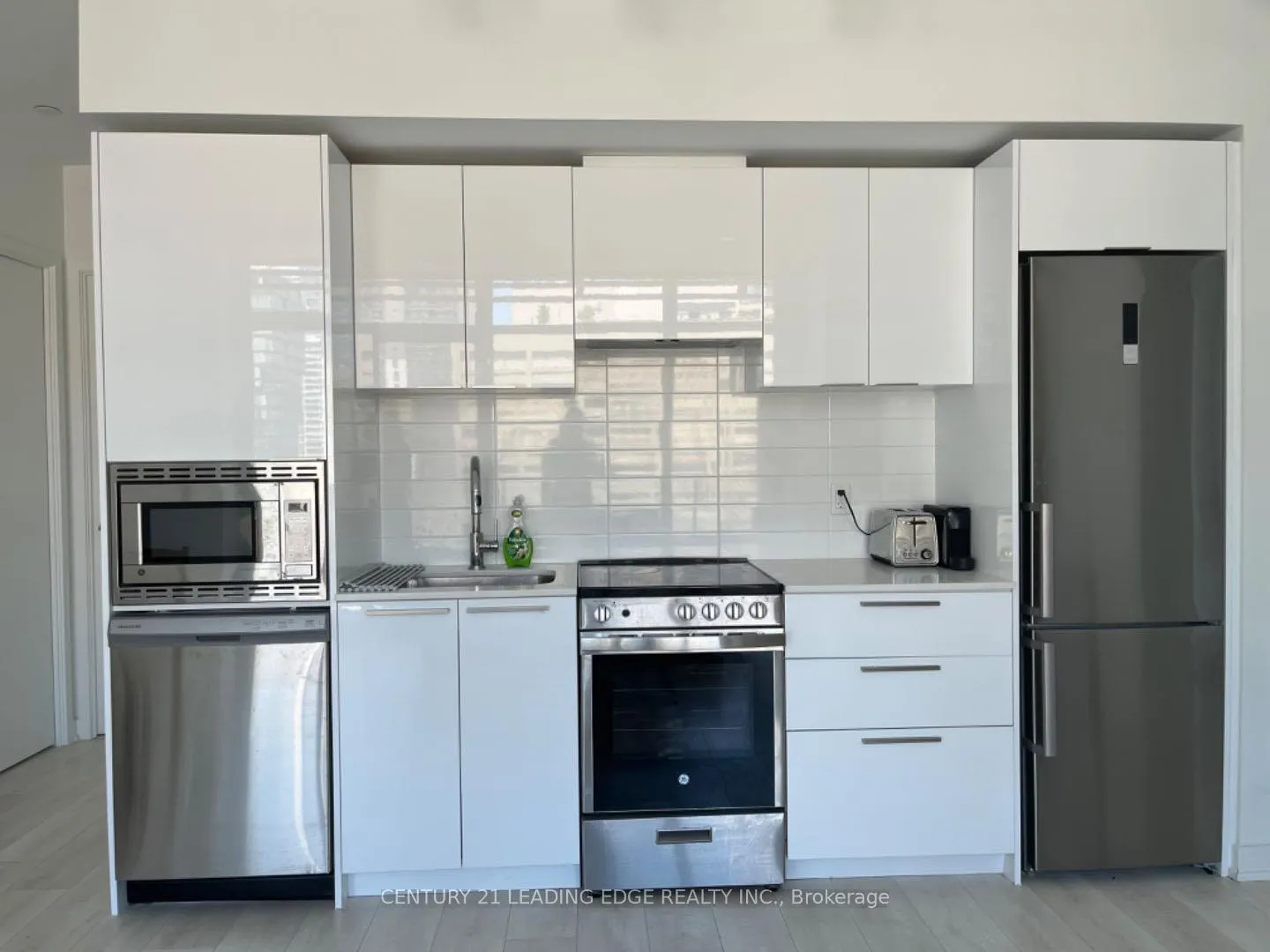 Photo 4 of Unit 711, 18 Maitland Terrace, Toronto, Church-Yonge Corridor — HOMEH