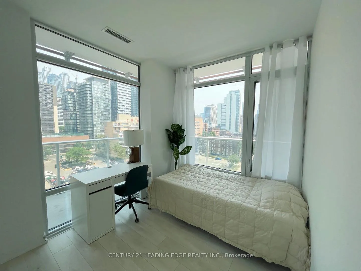 Photo 7 of Unit 711, 18 Maitland Terrace, Toronto, Church-Yonge Corridor — HOMEH