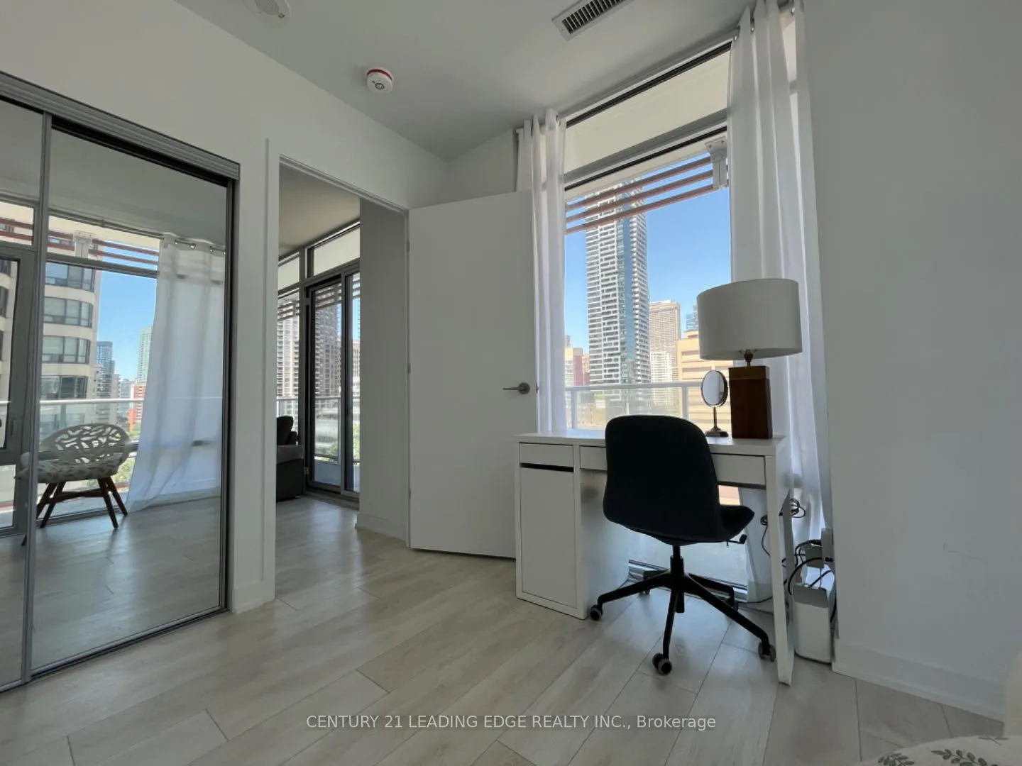Photo 8 of Unit 711, 18 Maitland Terrace, Toronto, Church-Yonge Corridor — HOMEH