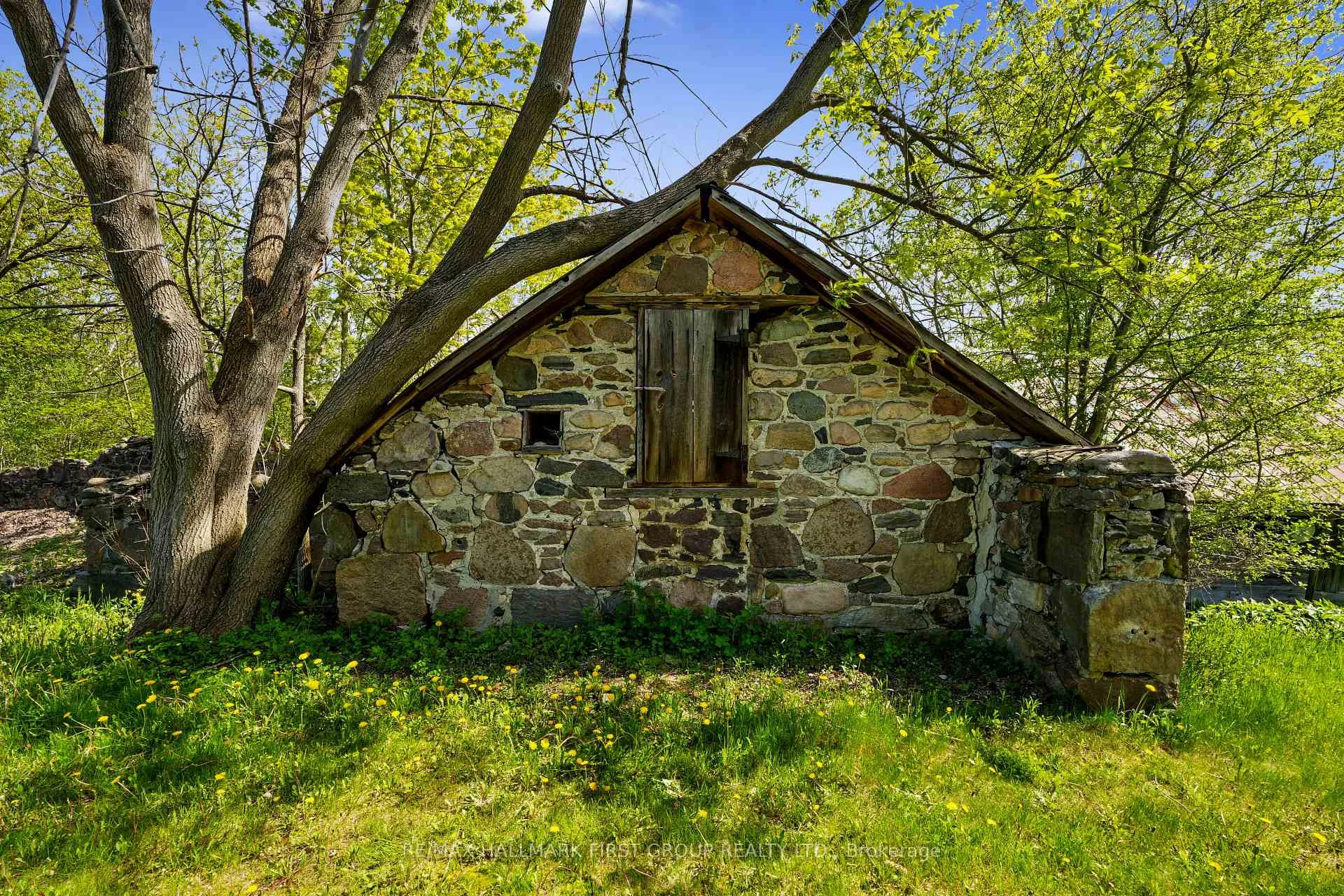 Photo 4 of 2247 Van Luven Road, Hamilton Township, Rural Hamilton — HOMEH