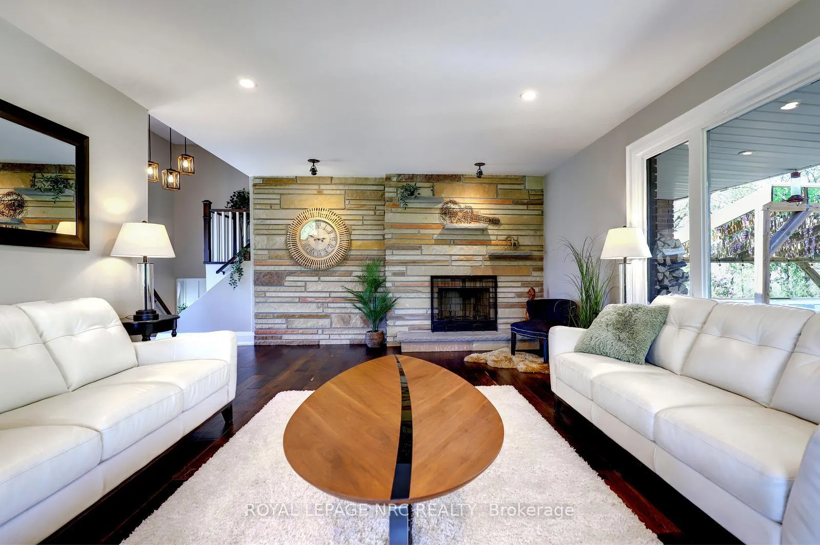 Photo 7 of 44 Fifty Road, Hamilton, Rural Stoney Creek — HOMEH
