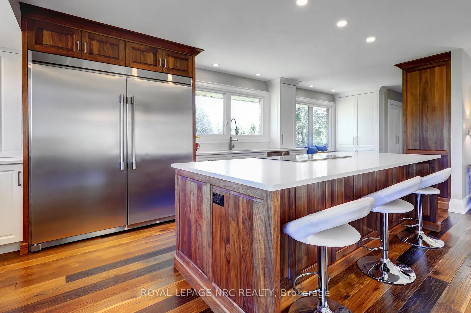 Photo 11 of 44 Fifty Road, Hamilton, Rural Stoney Creek — HOMEH