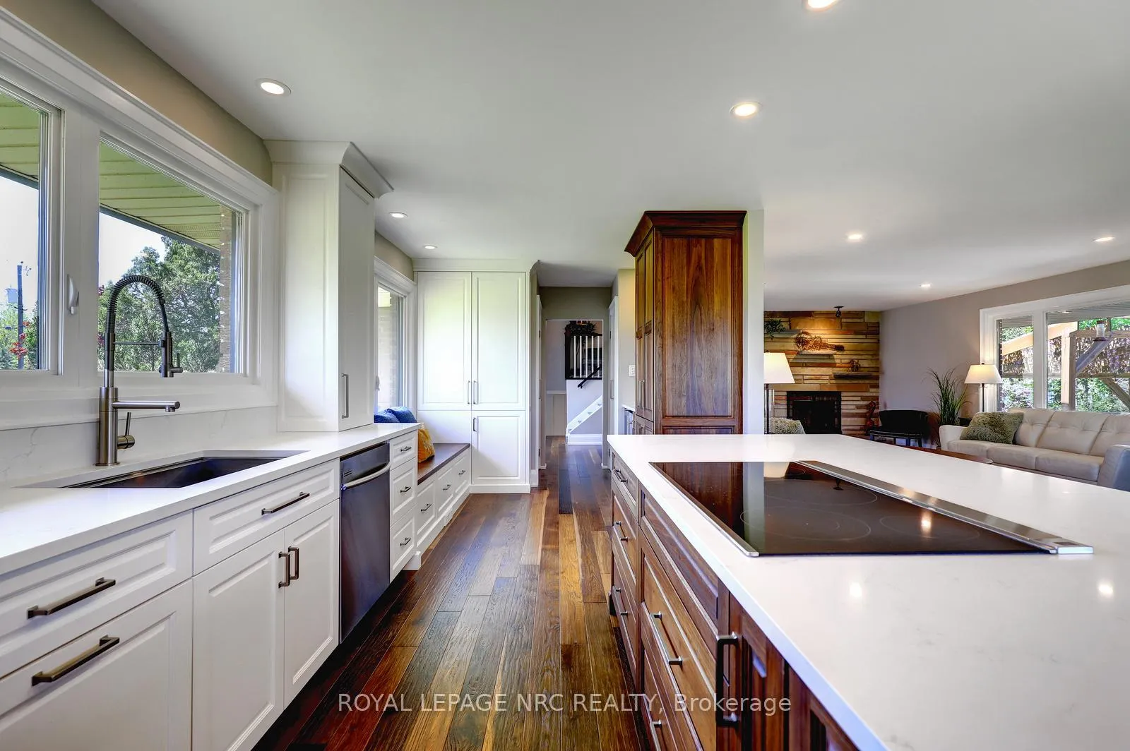Photo 13 of 44 Fifty Road, Hamilton, Rural Stoney Creek — HOMEH