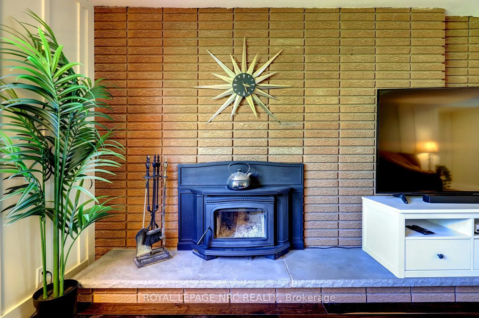Photo 27 of 44 Fifty Road, Hamilton, Rural Stoney Creek — HOMEH