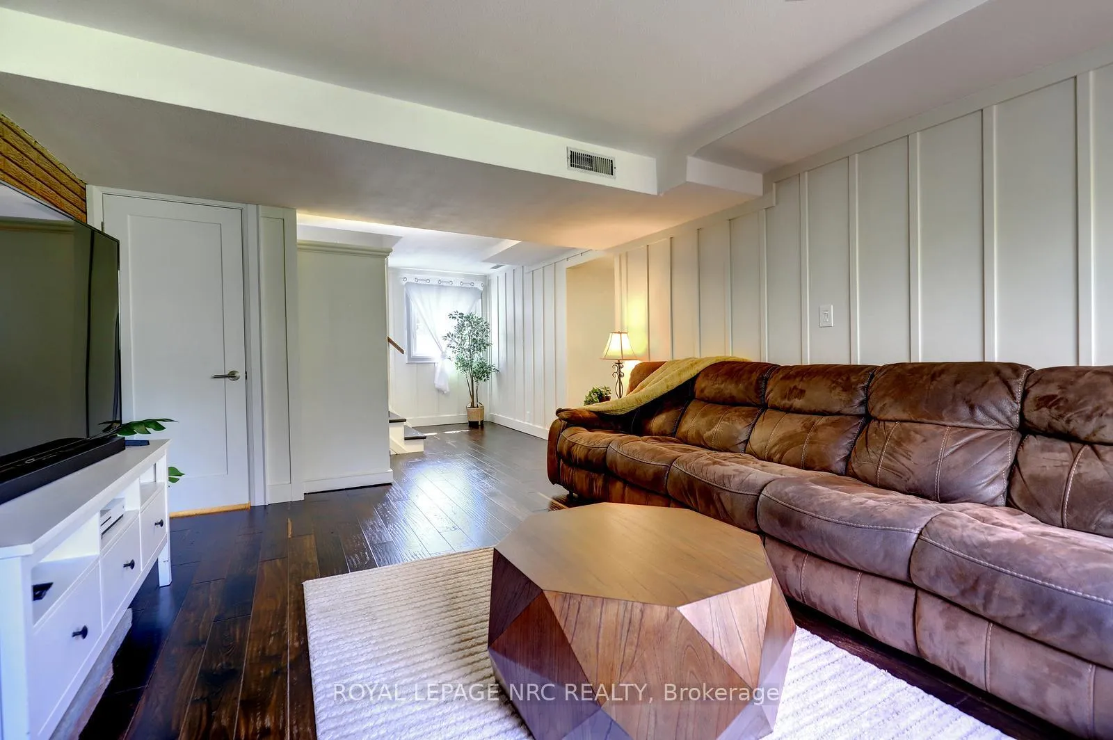 Photo 28 of 44 Fifty Road, Hamilton, Rural Stoney Creek — HOMEH