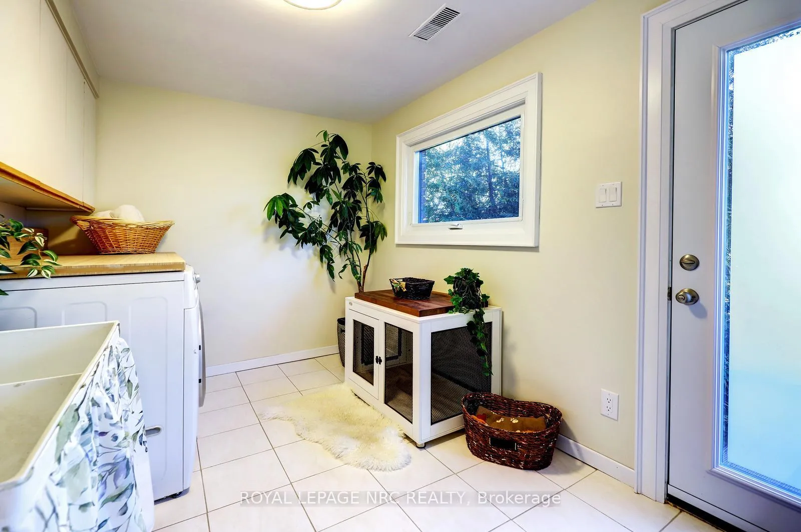 Photo 30 of 44 Fifty Road, Hamilton, Rural Stoney Creek — HOMEH
