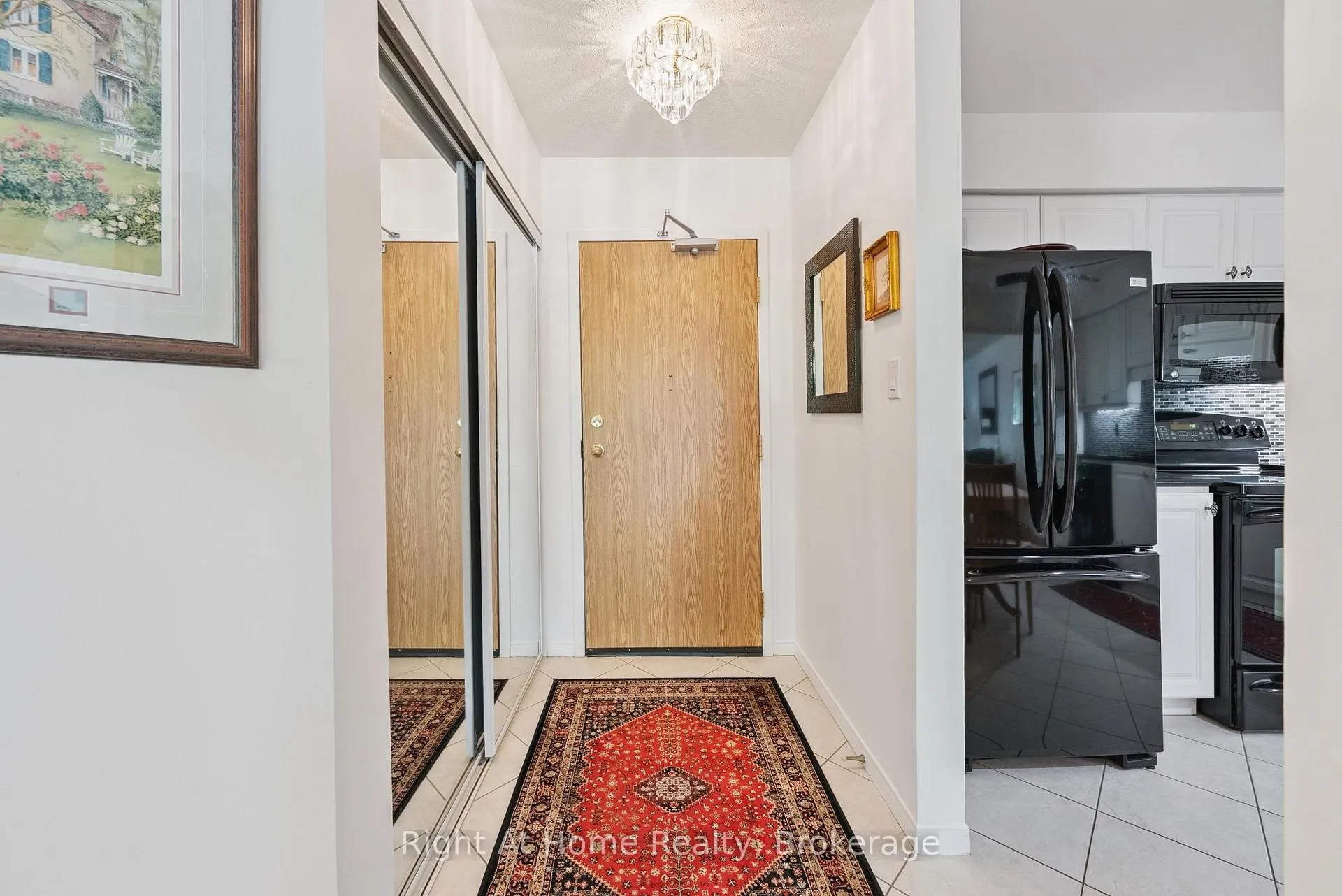 Photo 4 of Unit 122B, 1099 Clonsilla Avenue, Peterborough, Otonabee Ward 1 — HOMEH