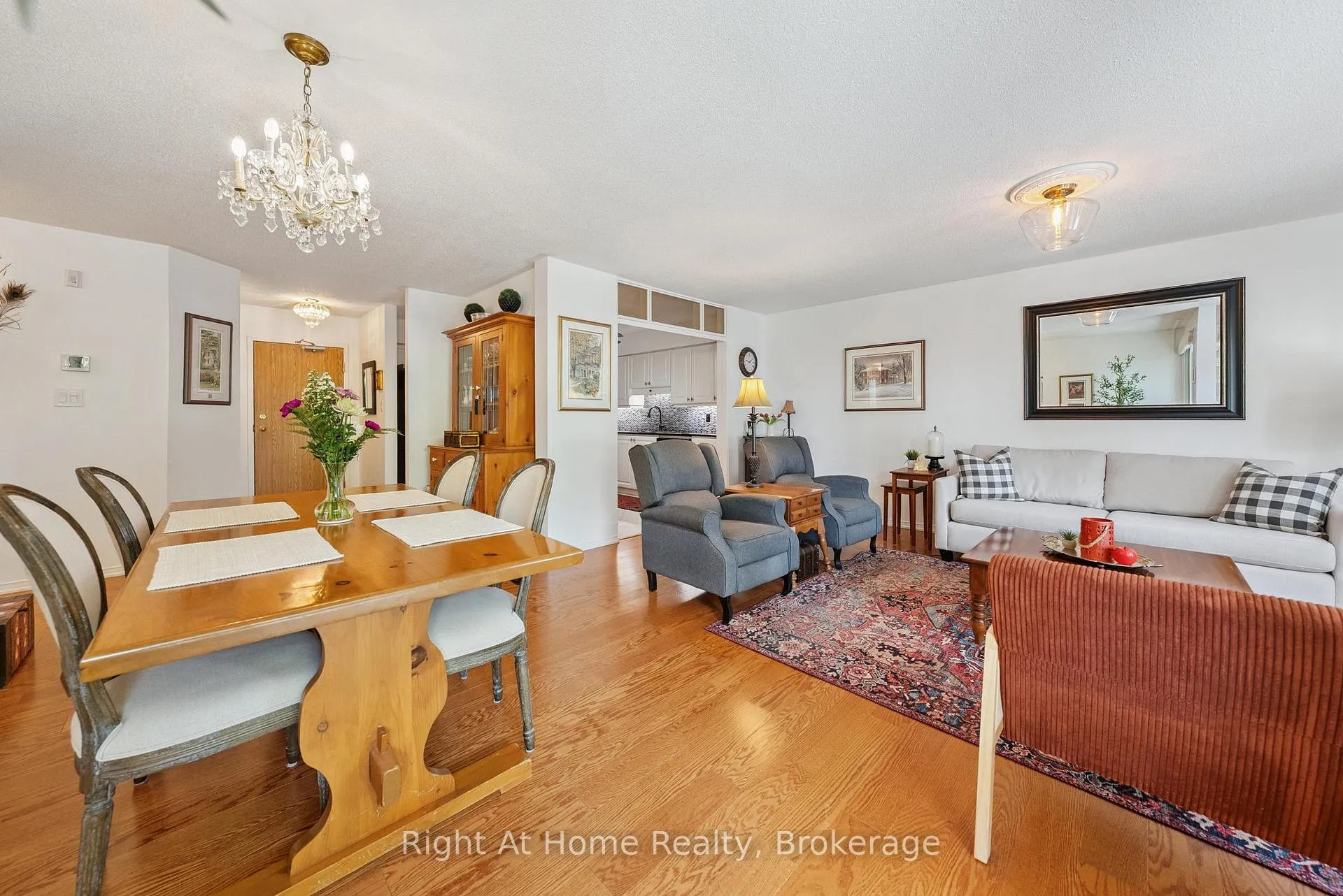 Photo 8 of Unit 122B, 1099 Clonsilla Avenue, Peterborough, Otonabee Ward 1 — HOMEH