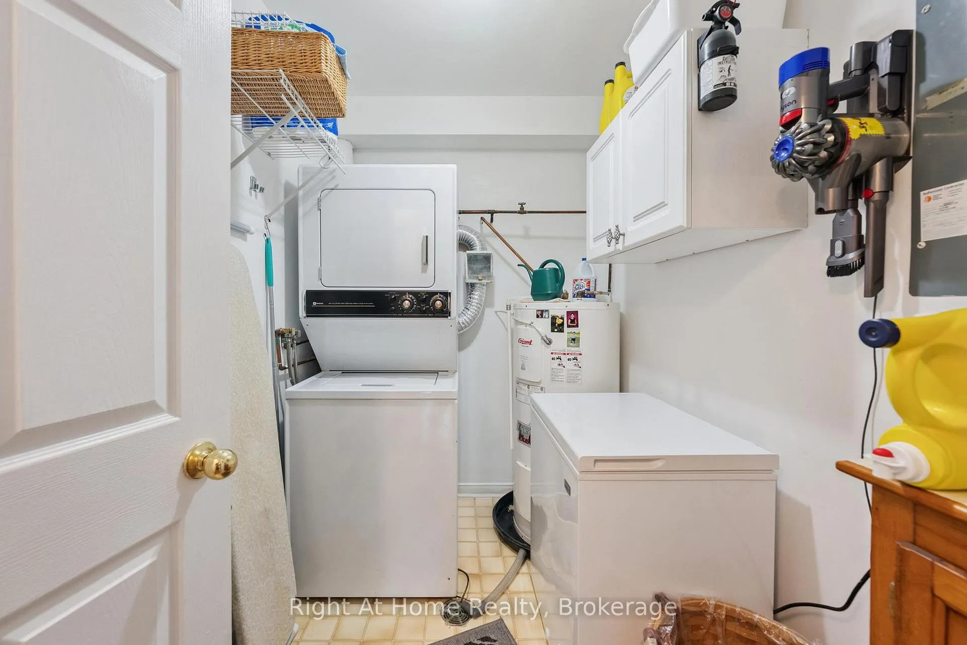 Photo 31 of Unit 122B, 1099 Clonsilla Avenue, Peterborough, Otonabee Ward 1 — HOMEH