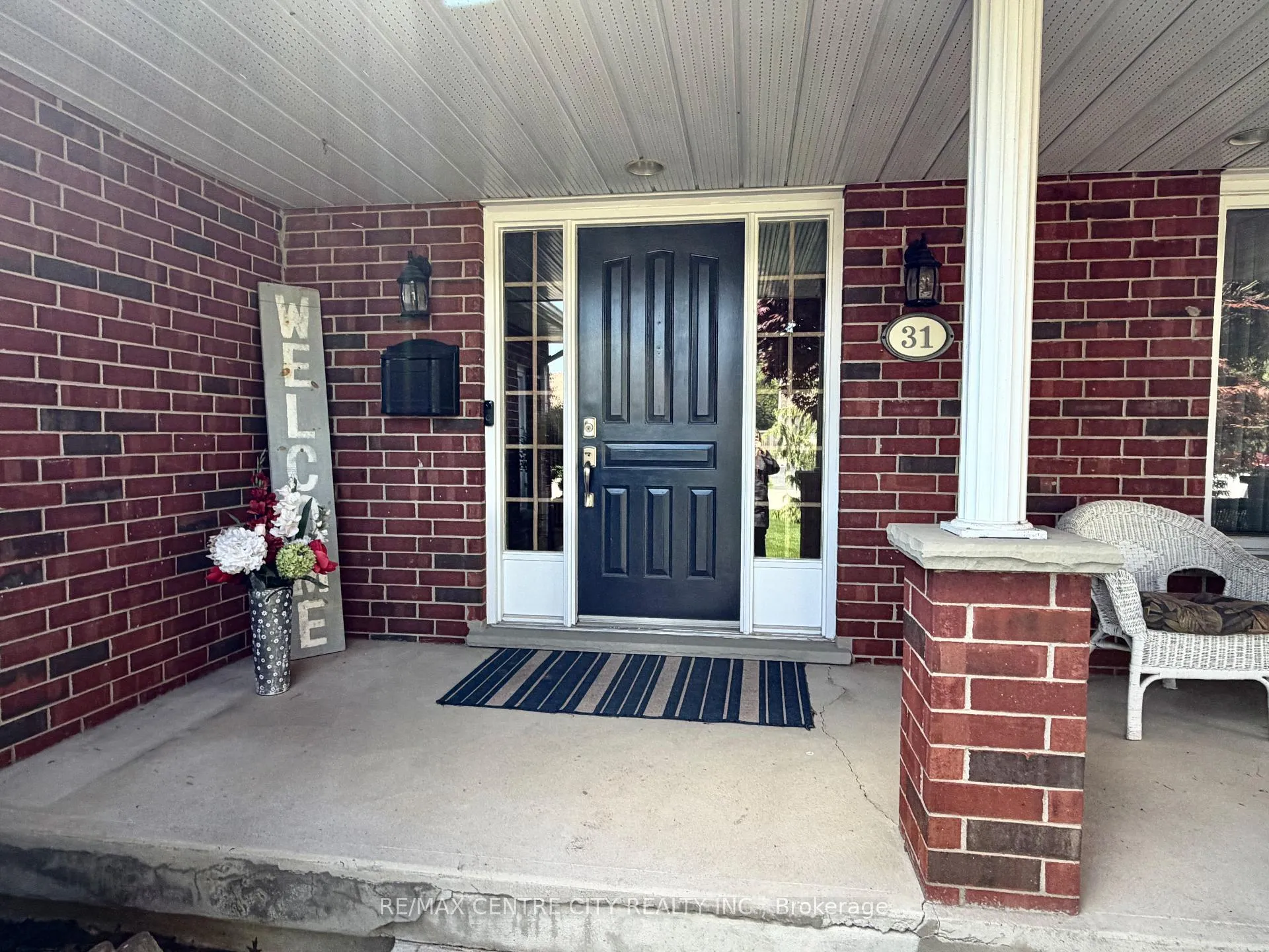 Photo 3 of 31 Cavanaugh Crescent, St. Thomas — HOMEH