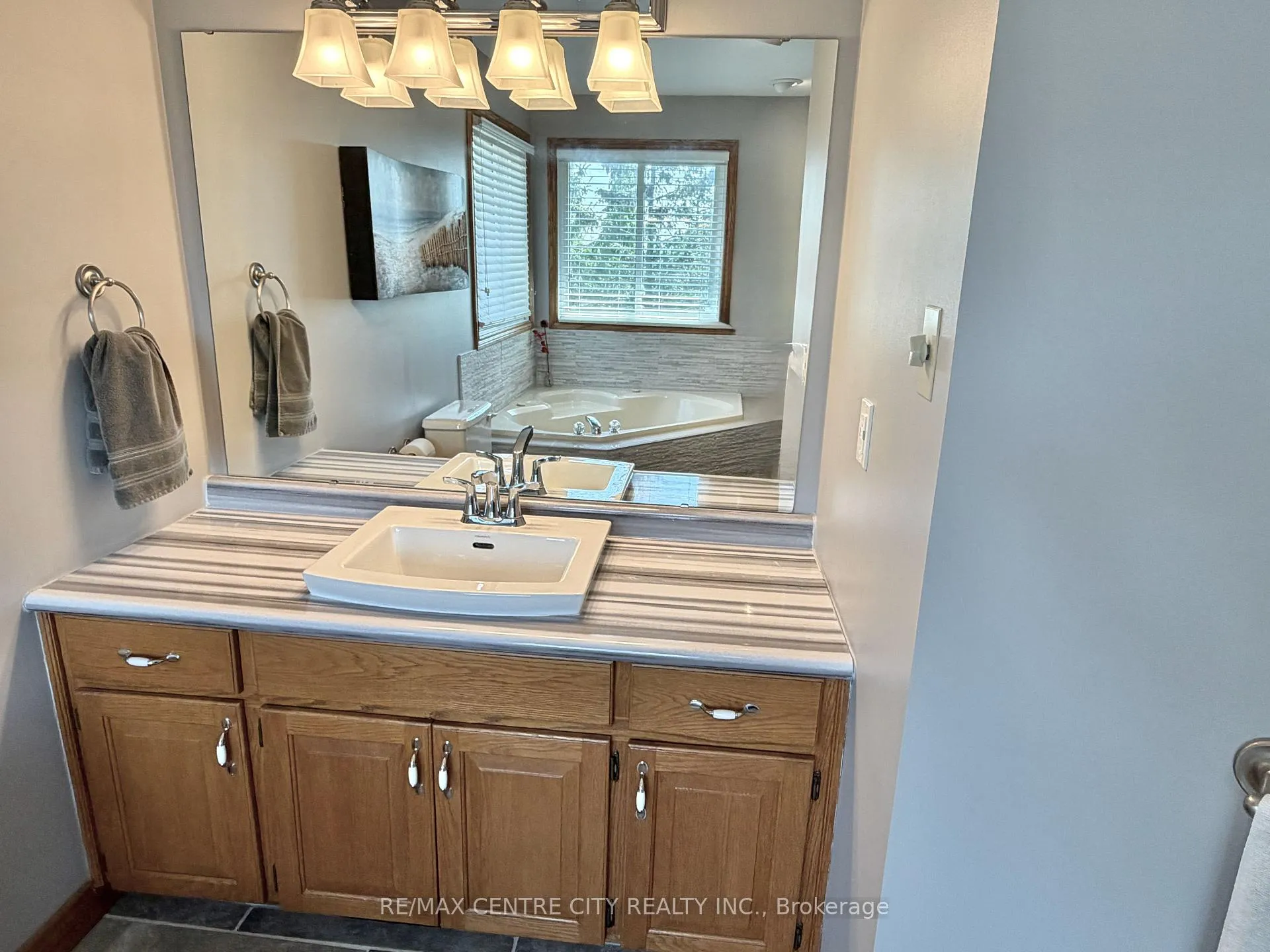 Photo 35 of 31 Cavanaugh Crescent, St. Thomas — HOMEH