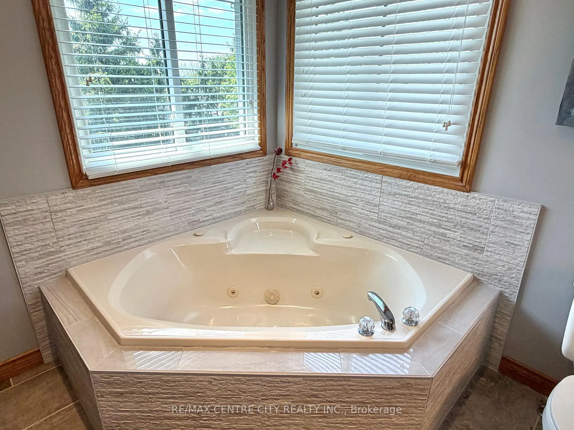 Photo 36 of 31 Cavanaugh Crescent, St. Thomas — HOMEH
