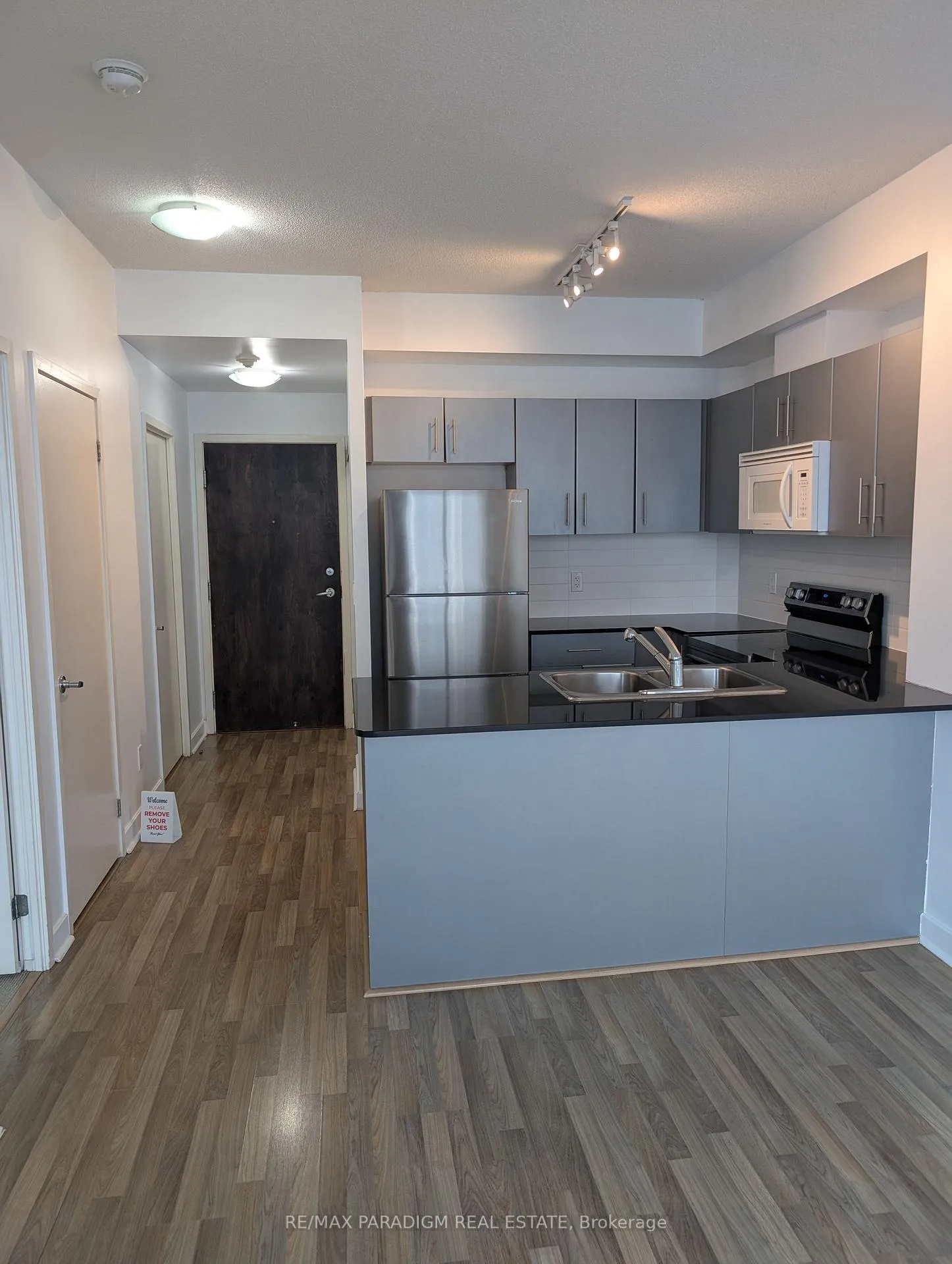 Photo 2 of Unit 2403, 12 Yonge Street, Toronto, Waterfront Communities — HOMEH