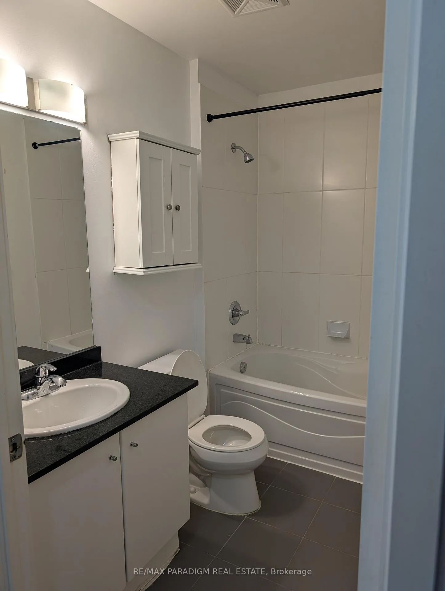 Photo 6 of Unit 2403, 12 Yonge Street, Toronto, Waterfront Communities — HOMEH