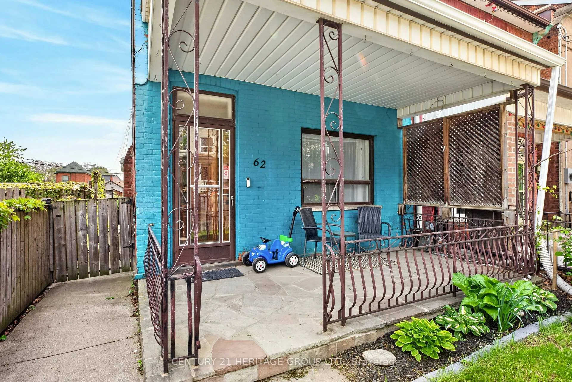 Photo 3 of 62 Emerald Street N, Hamilton, Landsdale — HOMEH
