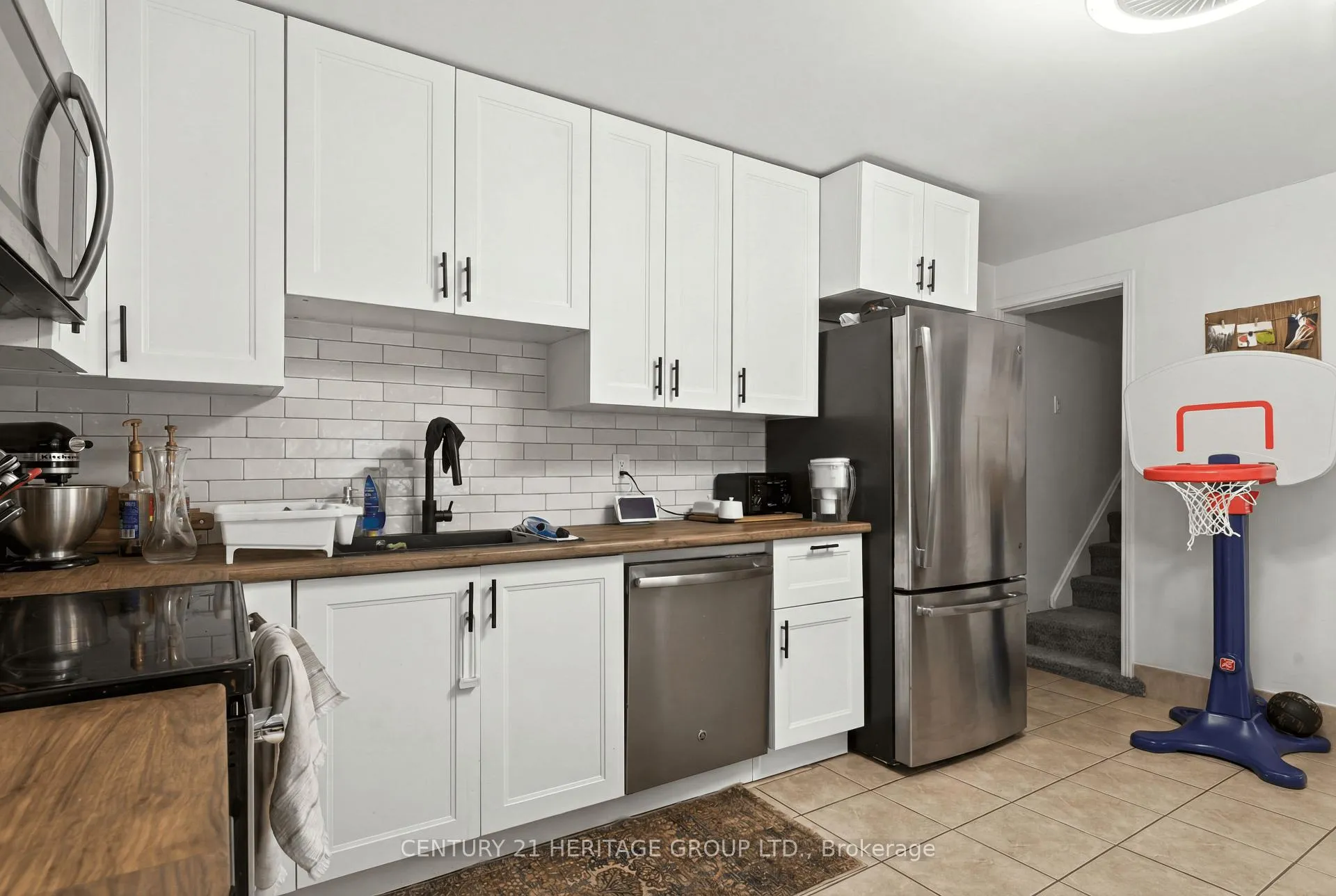 Photo 10 of 62 Emerald Street N, Hamilton, Landsdale — HOMEH