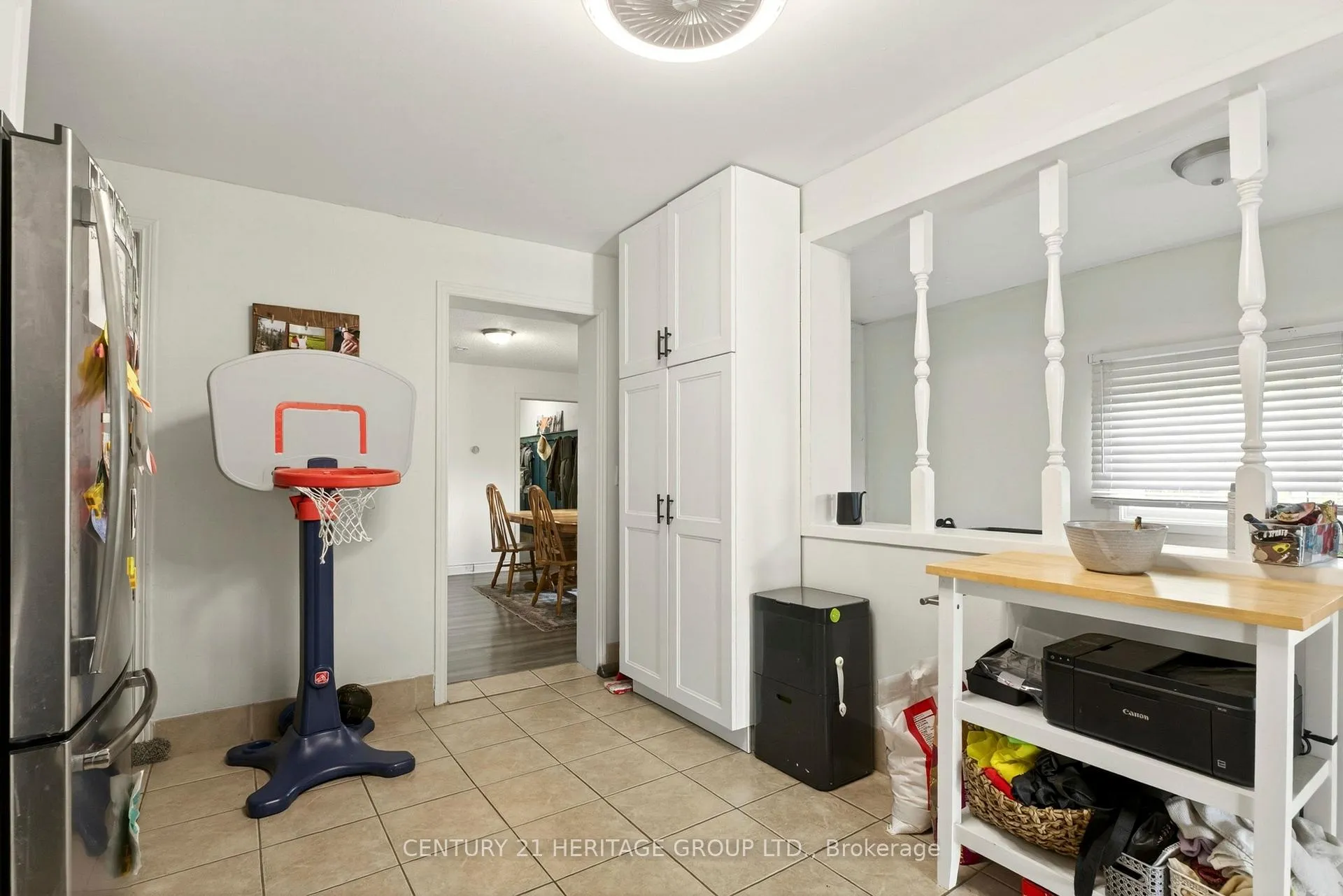 Photo 11 of 62 Emerald Street N, Hamilton, Landsdale — HOMEH