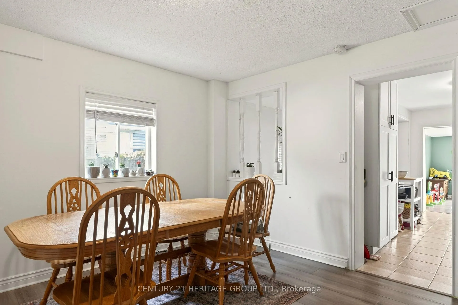 Photo 16 of 62 Emerald Street N, Hamilton, Landsdale — HOMEH
