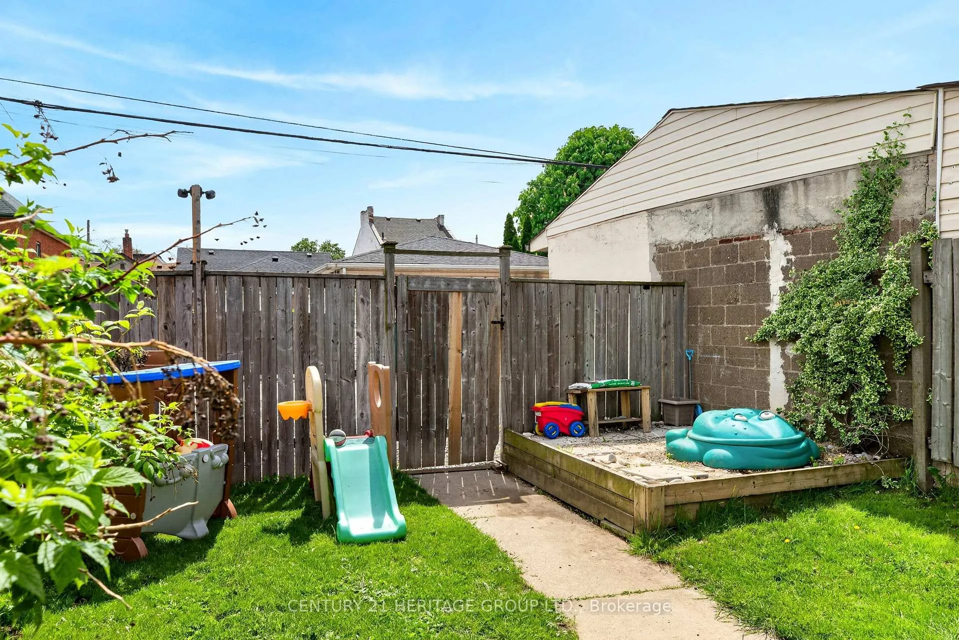 Photo 31 of 62 Emerald Street N, Hamilton, Landsdale — HOMEH