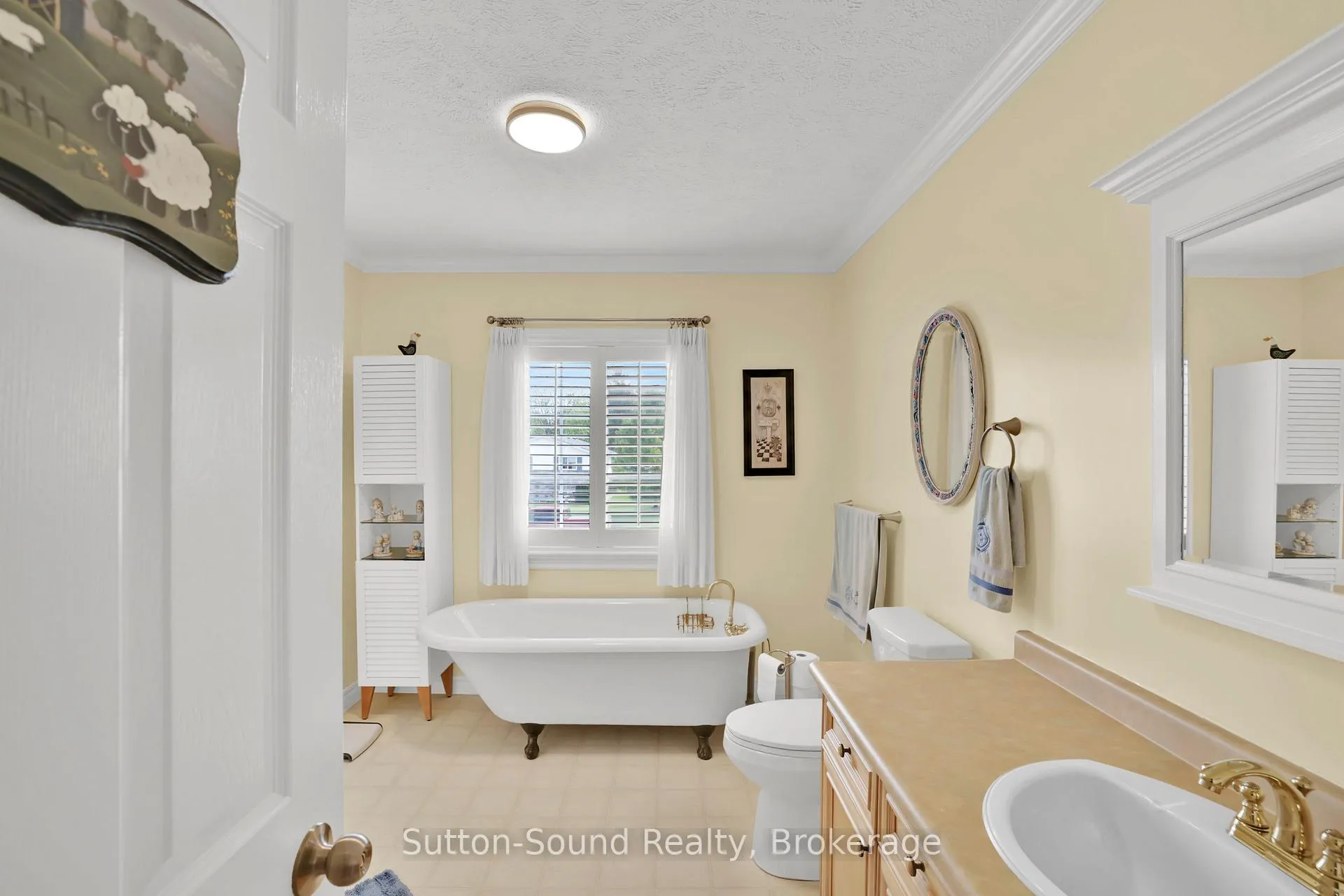 Photo 17 of 900 10th Avenue E, Owen Sound — HOMEH
