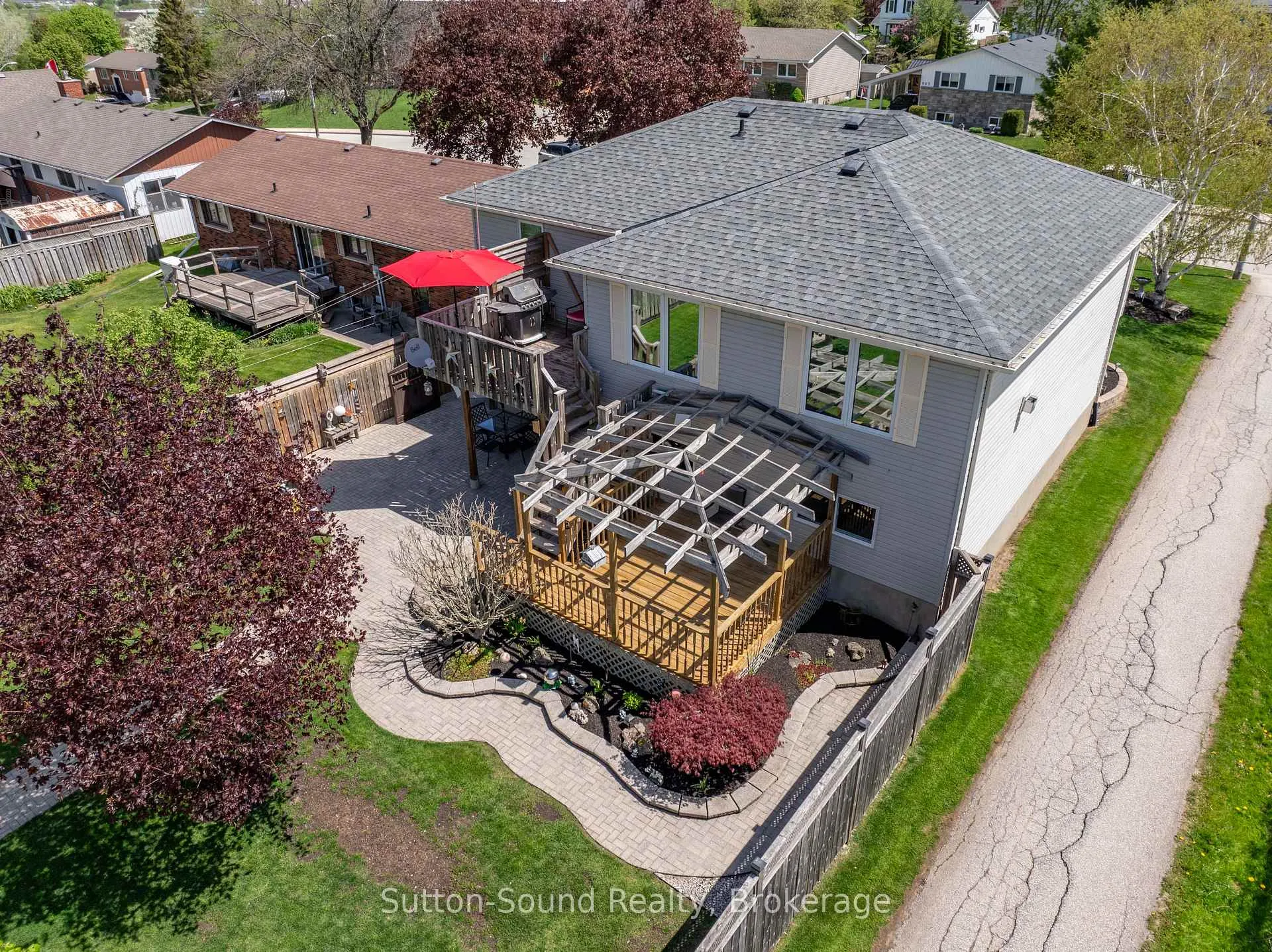 Photo 39 of 900 10th Avenue E, Owen Sound — HOMEH