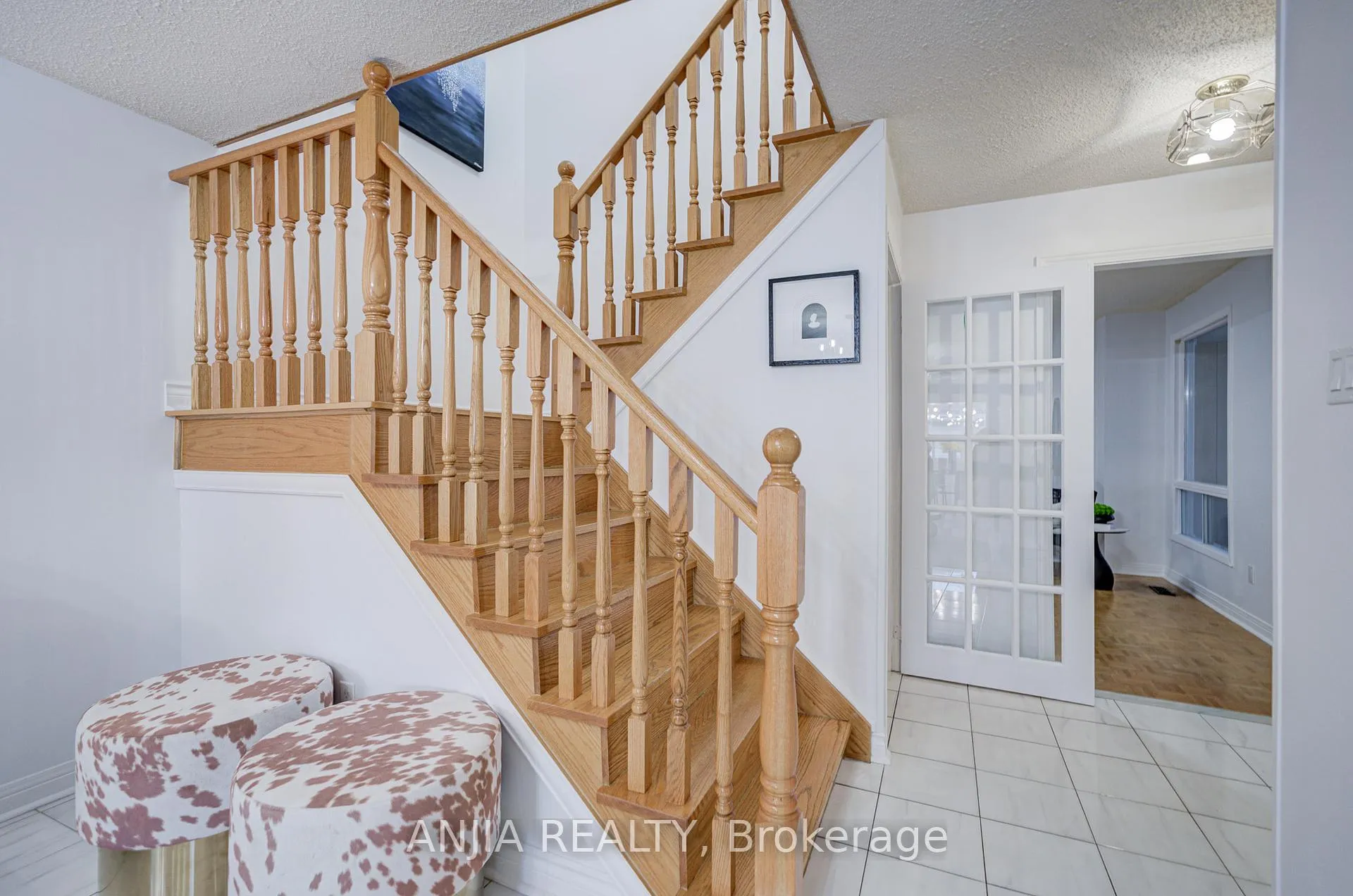 Photo 8 of 7 Downside Road, Markham, Milliken Mills West — HOMEH