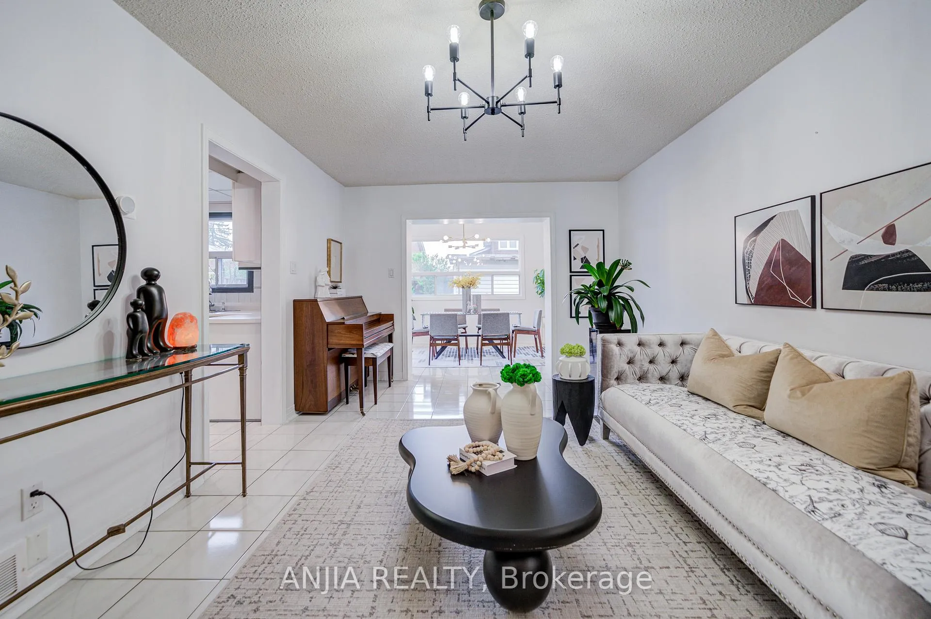 Photo 14 of 7 Downside Road, Markham, Milliken Mills West — HOMEH