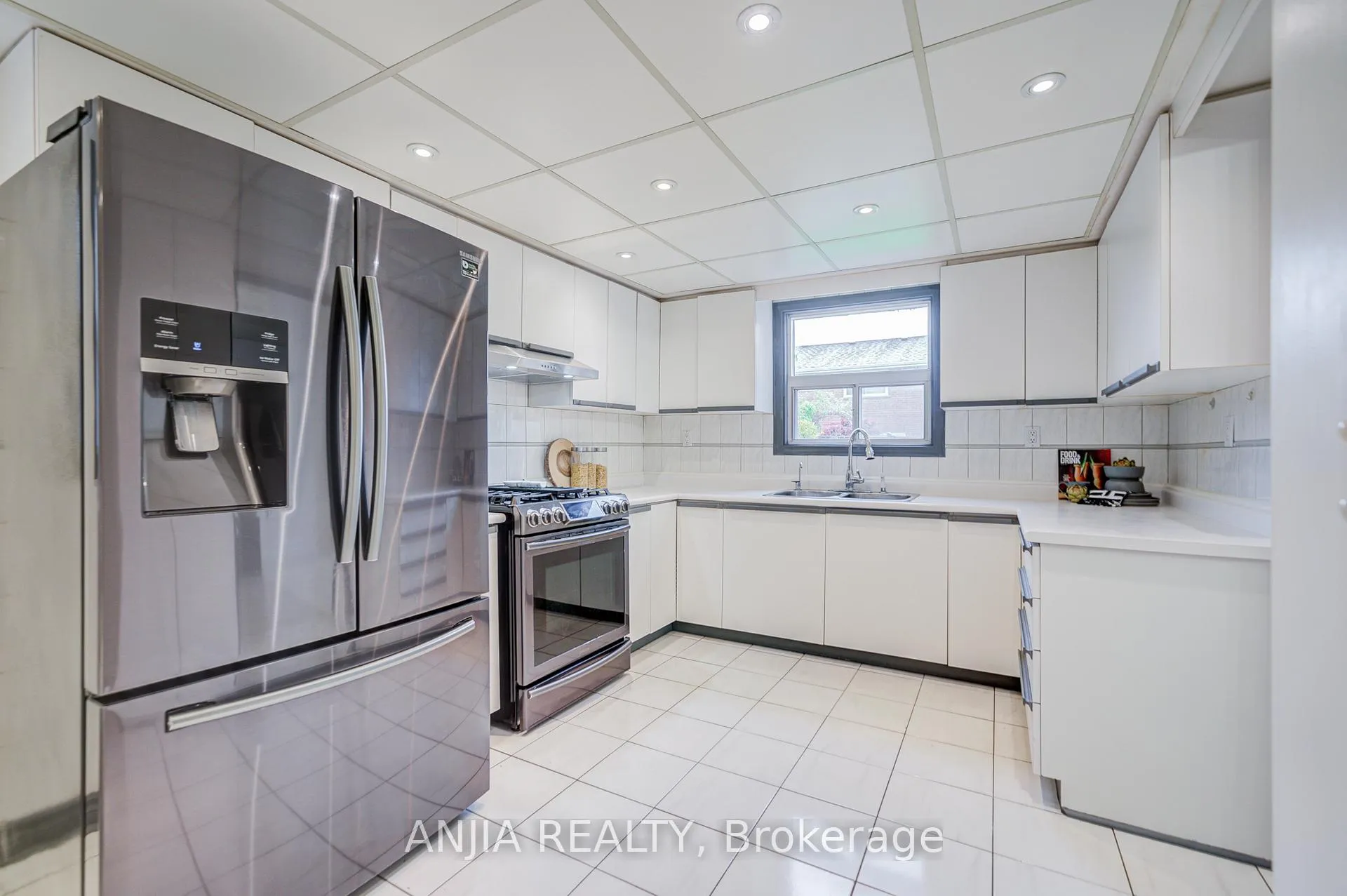 Photo 21 of 7 Downside Road, Markham, Milliken Mills West — HOMEH