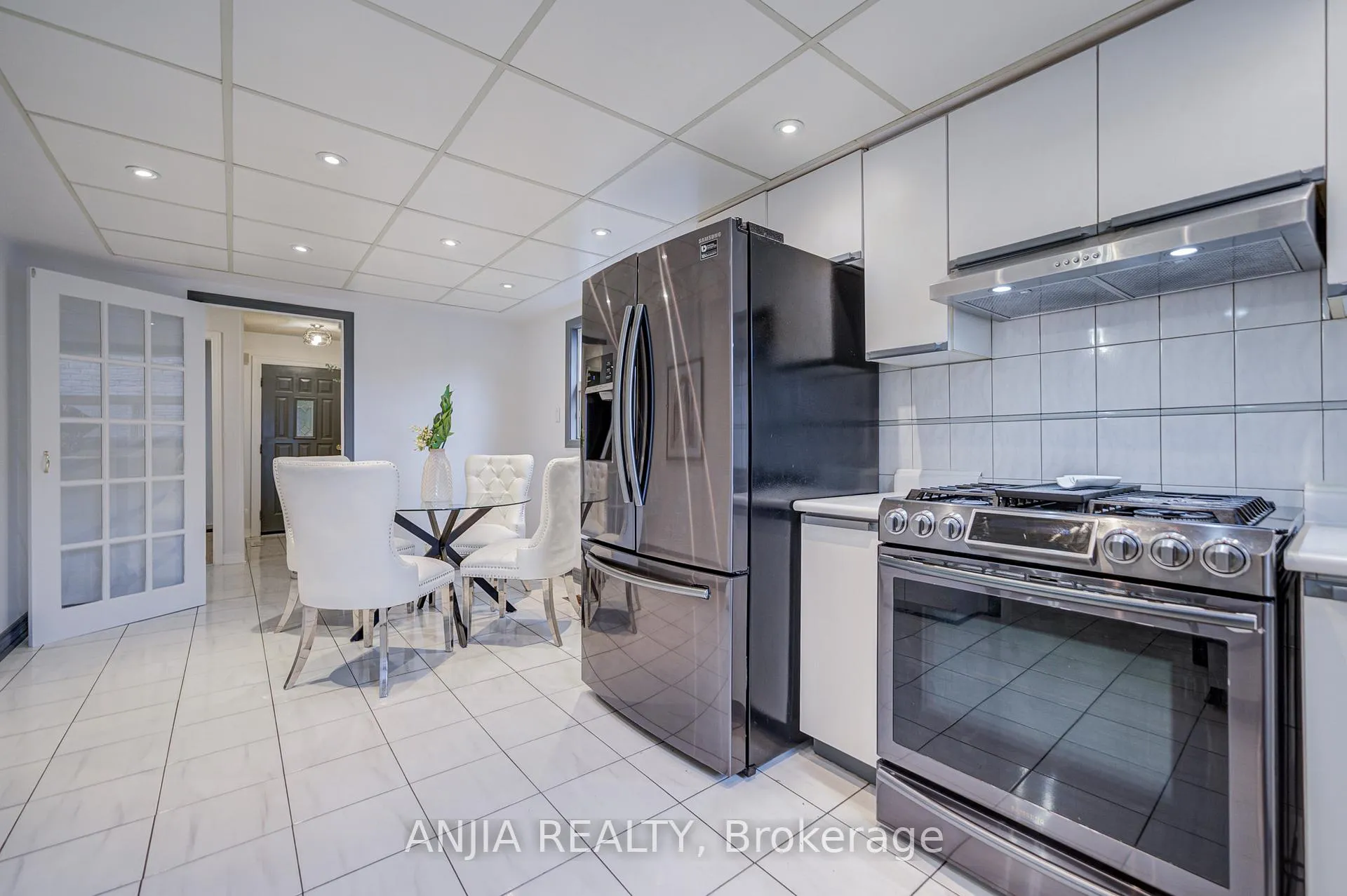 Photo 25 of 7 Downside Road, Markham, Milliken Mills West — HOMEH