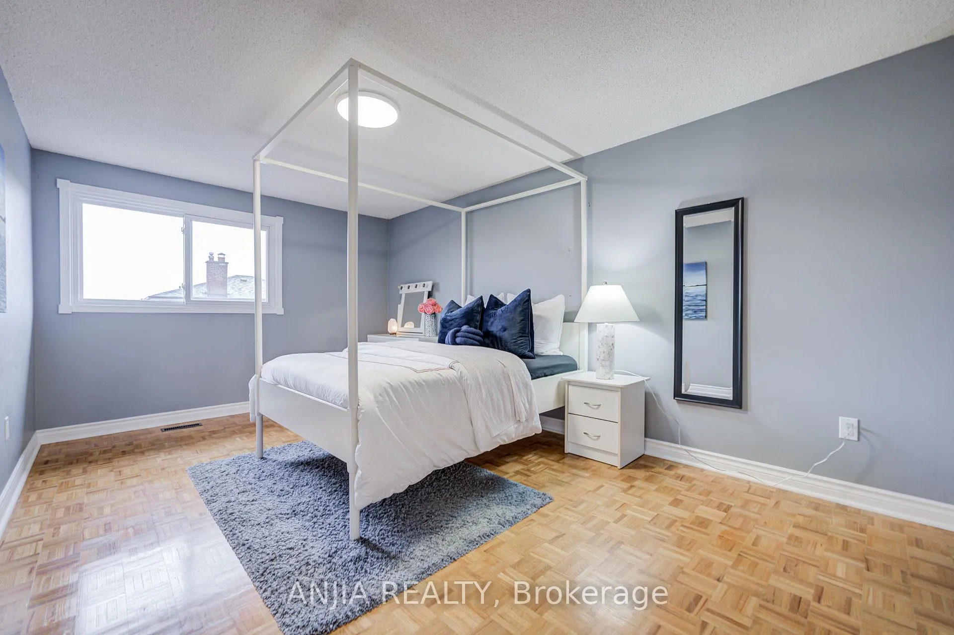 Photo 35 of 7 Downside Road, Markham, Milliken Mills West — HOMEH