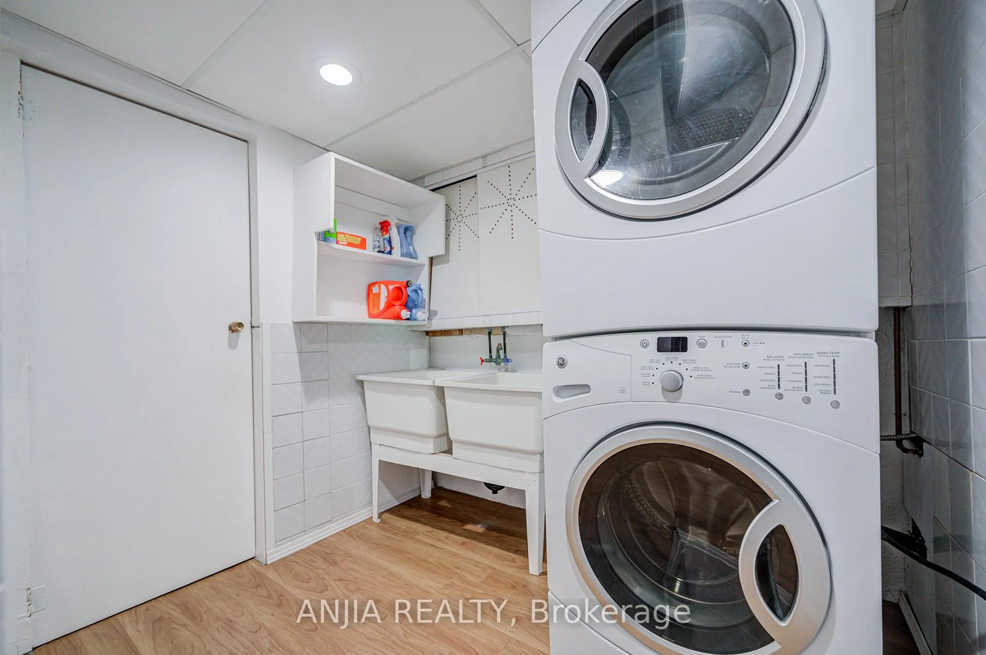 Photo 45 of 7 Downside Road, Markham, Milliken Mills West — HOMEH