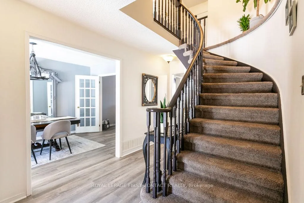 Photo 9 of 13 Irwin Drive, Barrie, Northwest — HOMEH