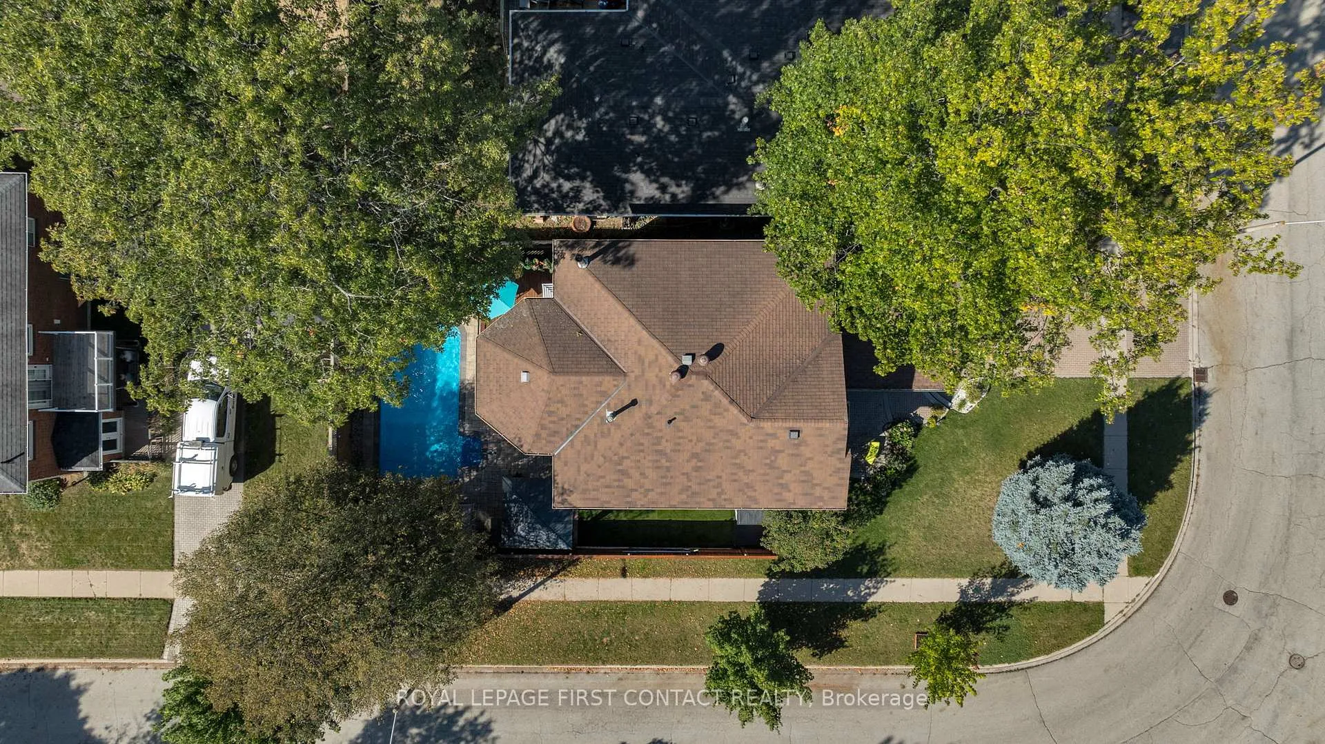 Photo 43 of 13 Irwin Drive, Barrie, Northwest — HOMEH
