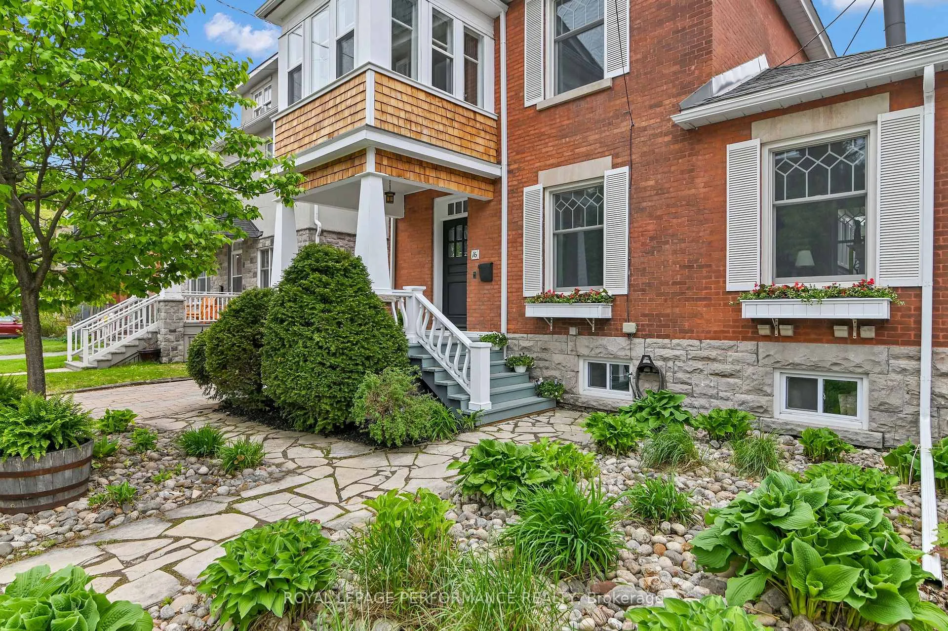 Photo 2 of 16 Ossington Avenue, Ottawa, Old Ottawa South — HOMEH