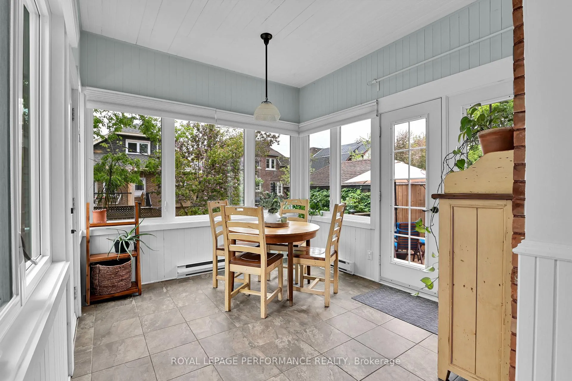 Photo 11 of 16 Ossington Avenue, Ottawa, Old Ottawa South — HOMEH