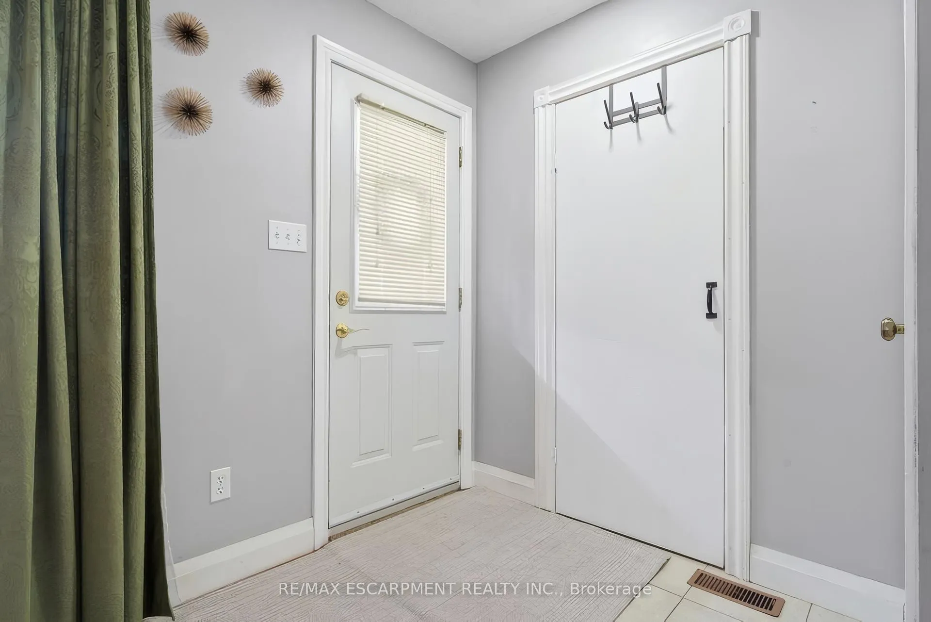 Photo 3 of Unit K, 653 Albert Street, Waterloo — HOMEH