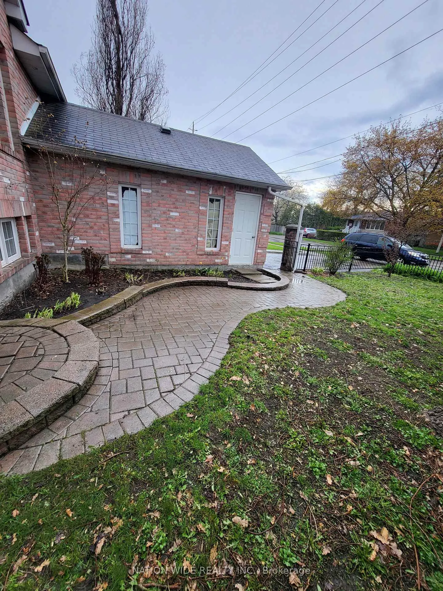 Photo 2 of 507 Dunlop Street W, Whitby, Downtown Whitby — HOMEH