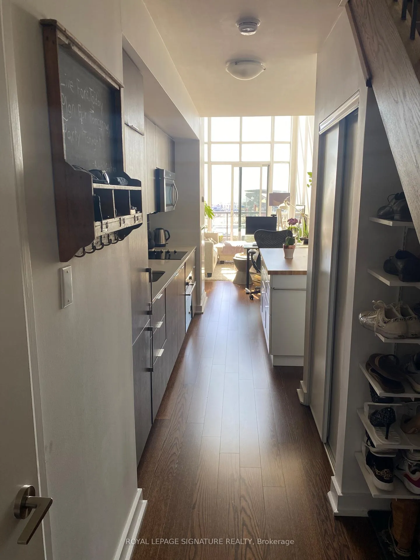 Photo 2 of Unit 705, 5 Hanna Avenue, Toronto, Niagara — HOMEH